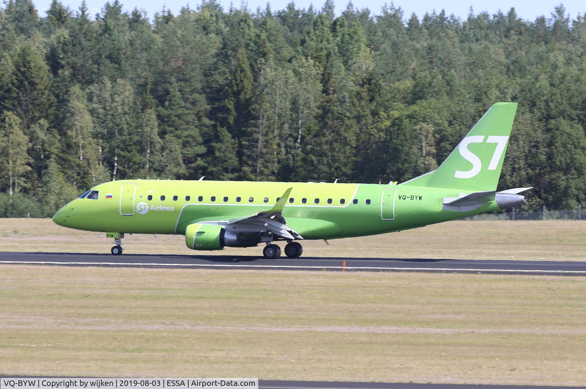VQ-BYW, 2005 Embraer 170SU (ERJ-170-100SU) C/N 17000049, RWY 01R