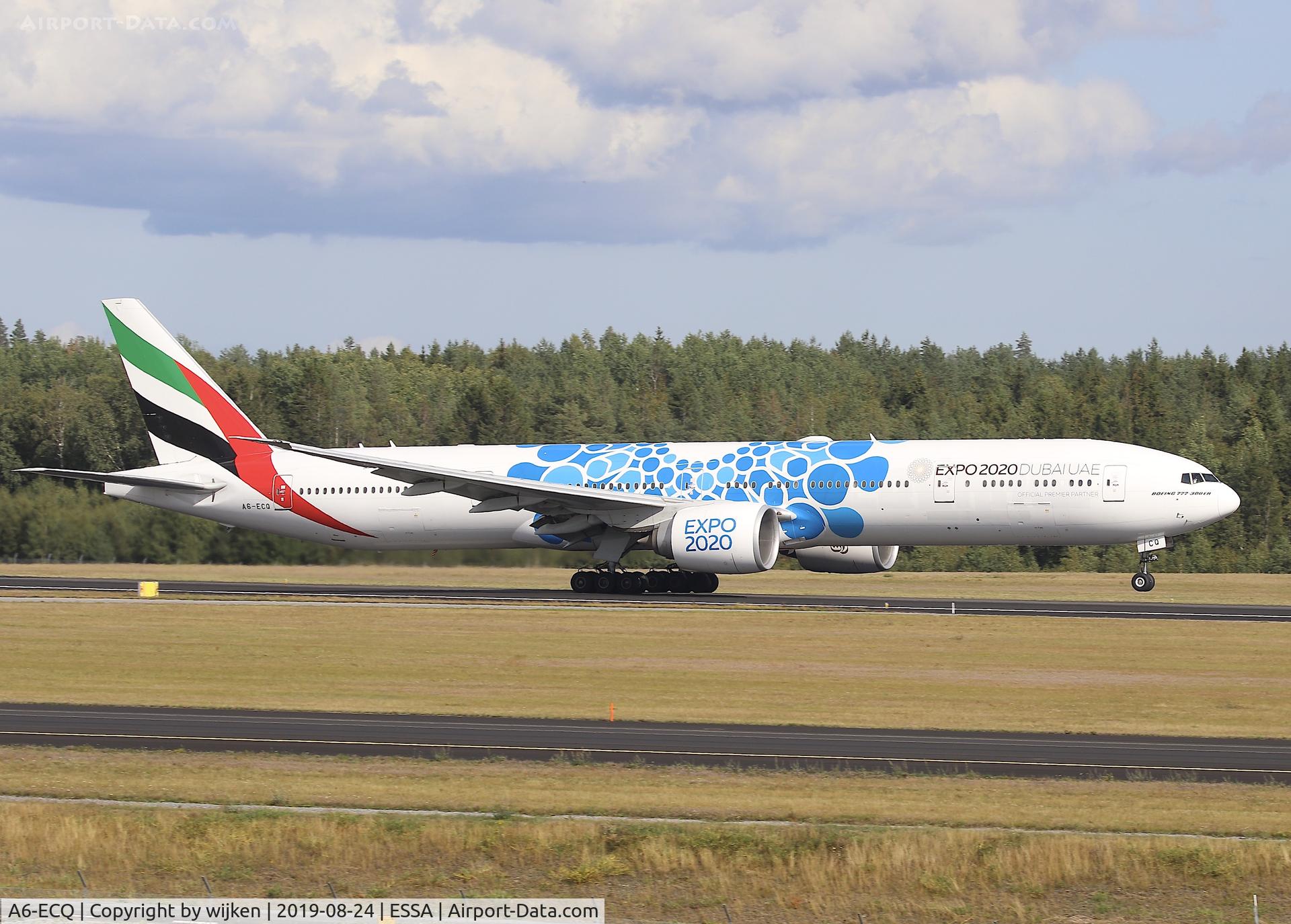 A6-ECQ, 2009 Boeing 777-36H/ER C/N 35588, RWY 19L