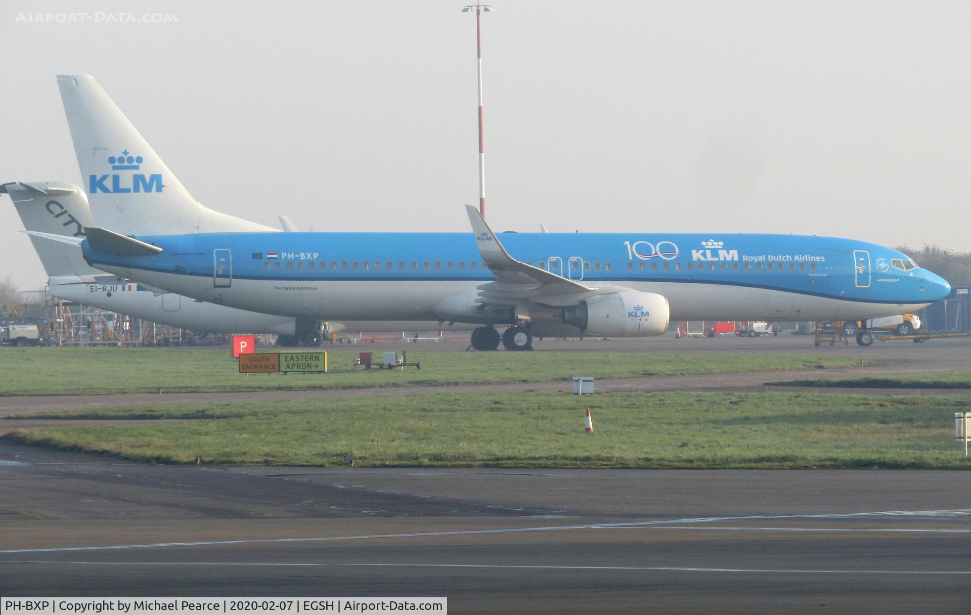 PH-BXP, 2001 Boeing 737-9K2 C/N 29600, 