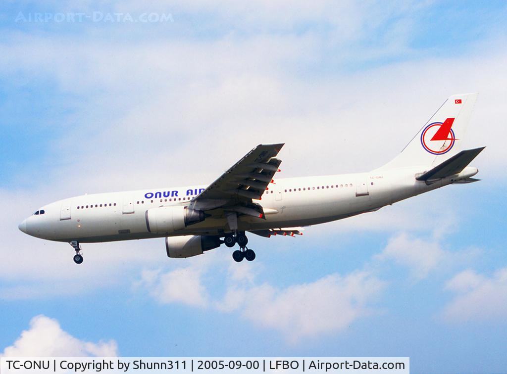 TC-ONU, 1982 Airbus A300B4-203 C/N 192, Landing rwy 32L