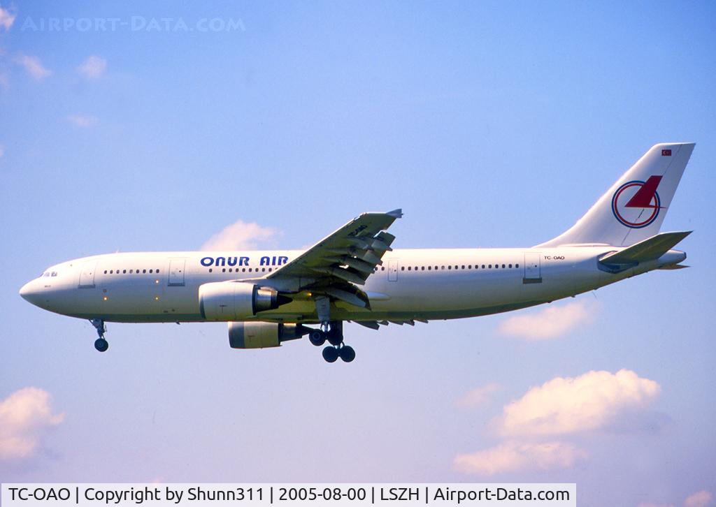 TC-OAO, 1996 Airbus A300B4-605R C/N 764, Landing rwy 32