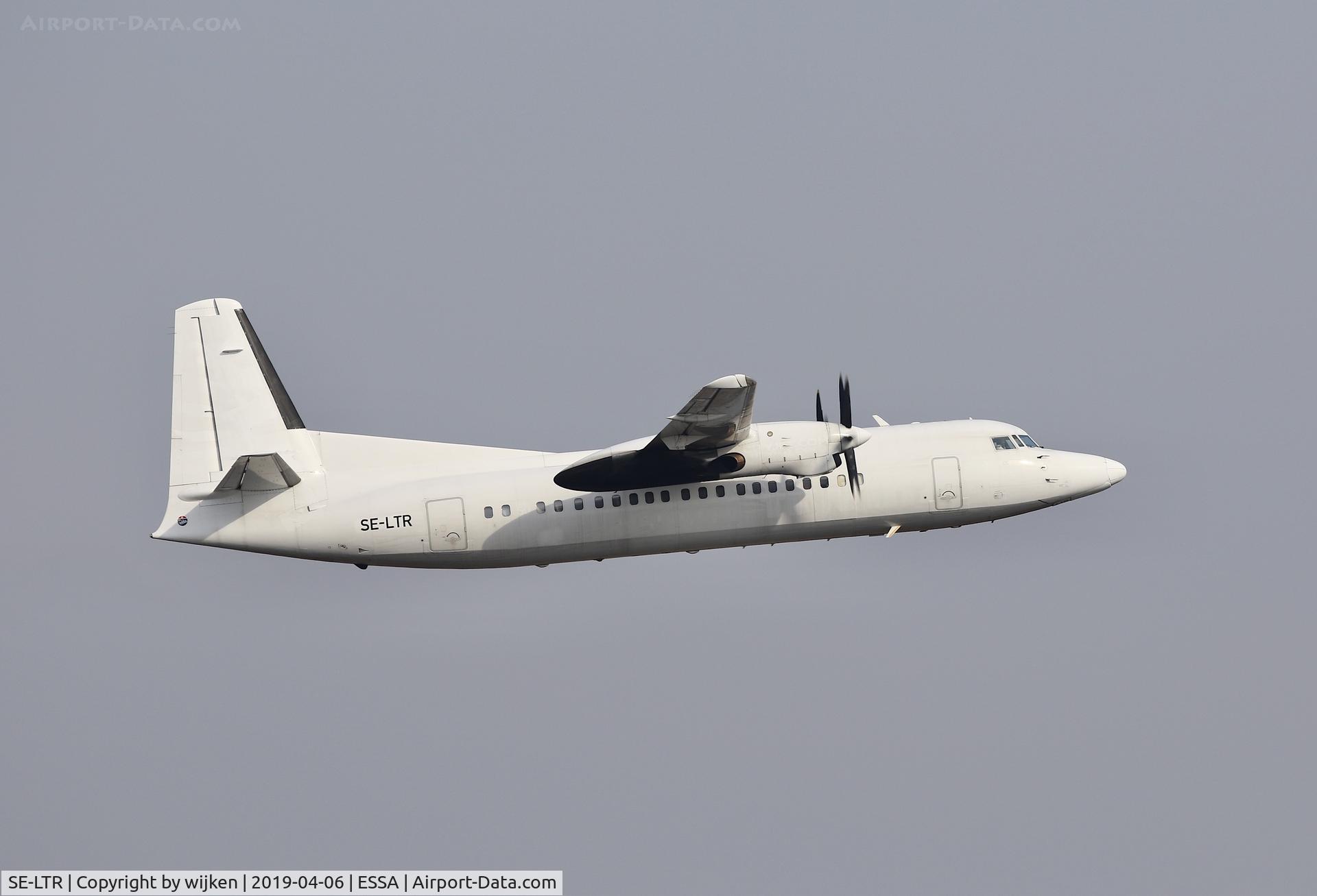 SE-LTR, 1991 Fokker 50 C/N 20226, RWY 08