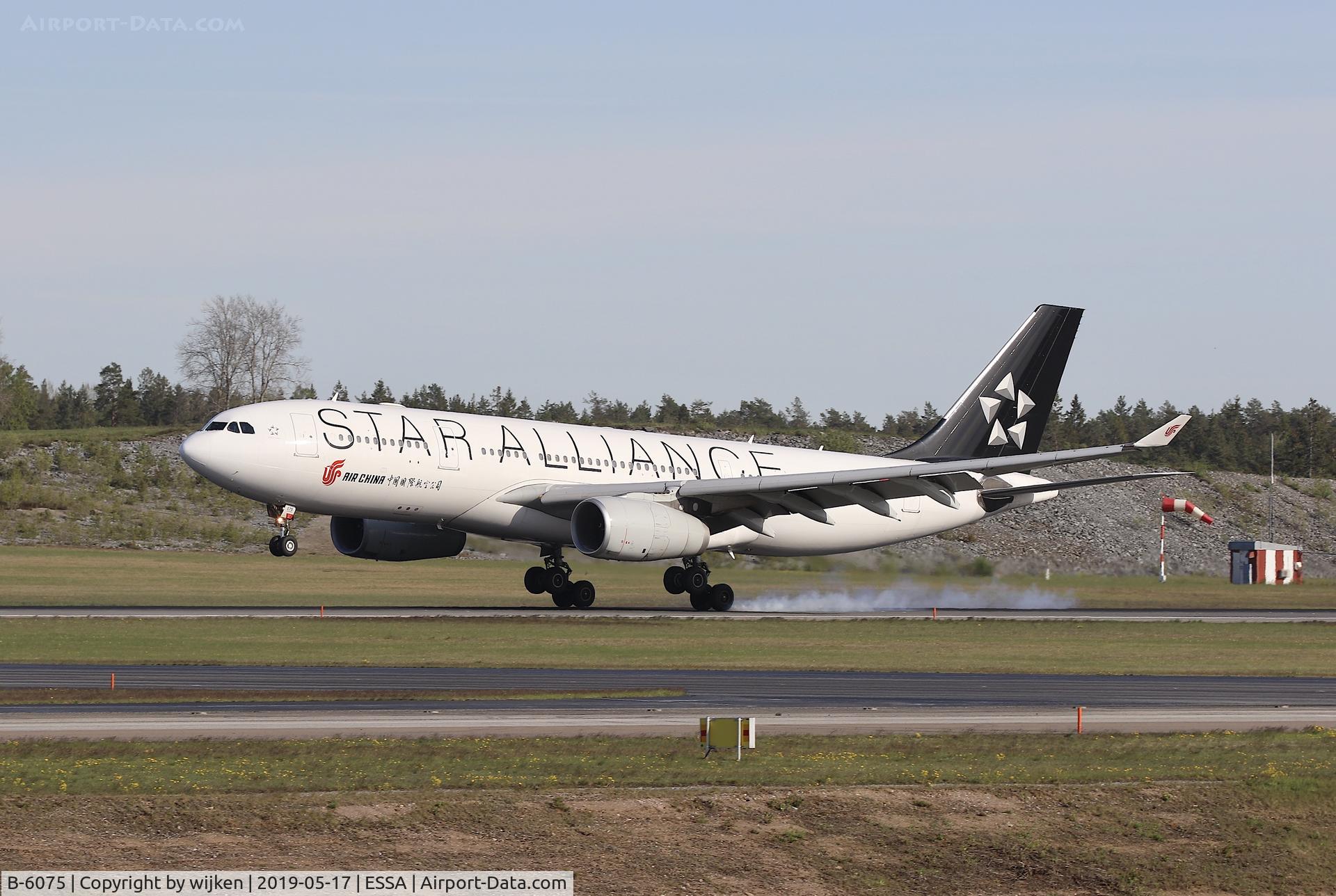 B-6075, 2006 Airbus A330-243 C/N 785, RWY 01R