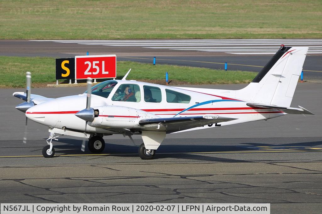 N567JL, 1974 Beech 95-B55 Baron Baron C/N TC-1718, Taxiing