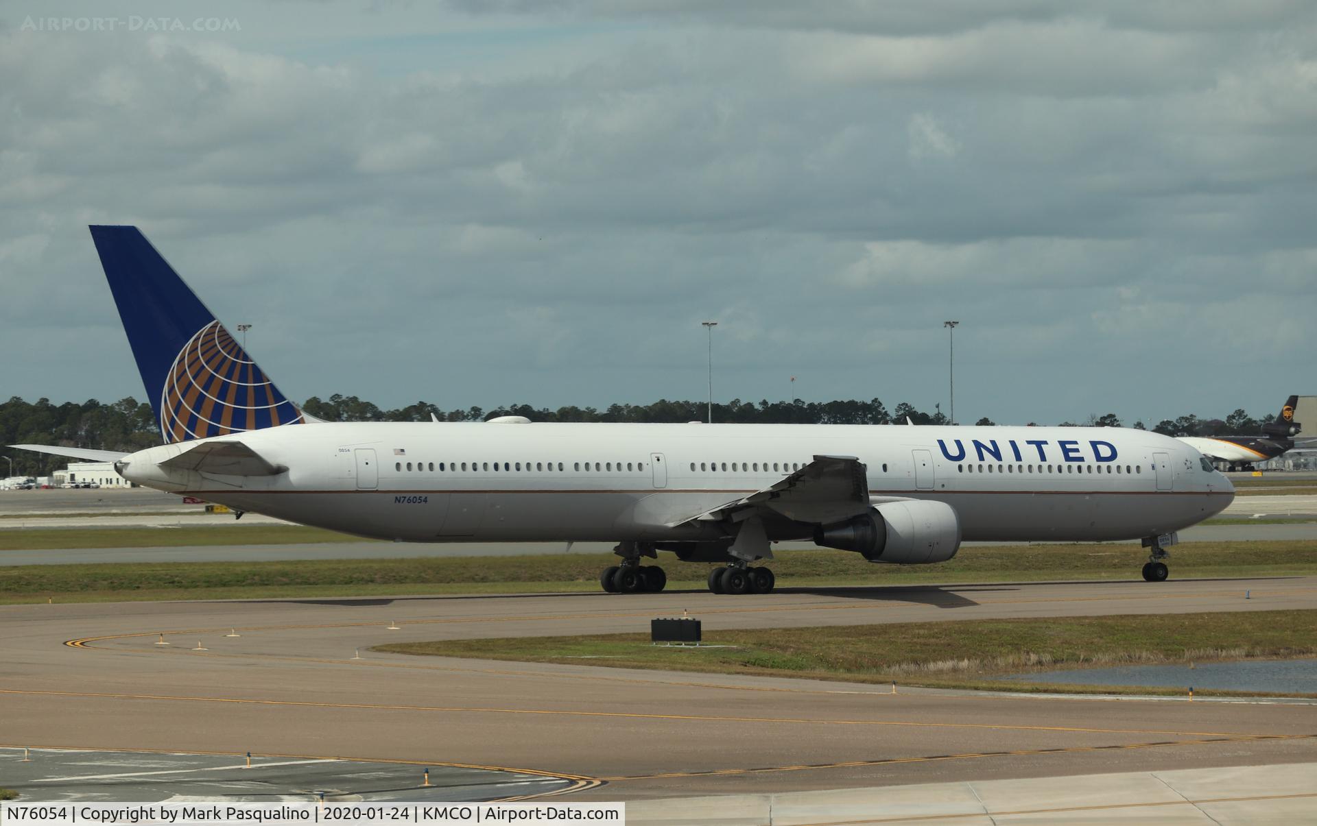 N76054, 2000 Boeing 767-424/ER C/N 29449, Boeing 767-424/ER