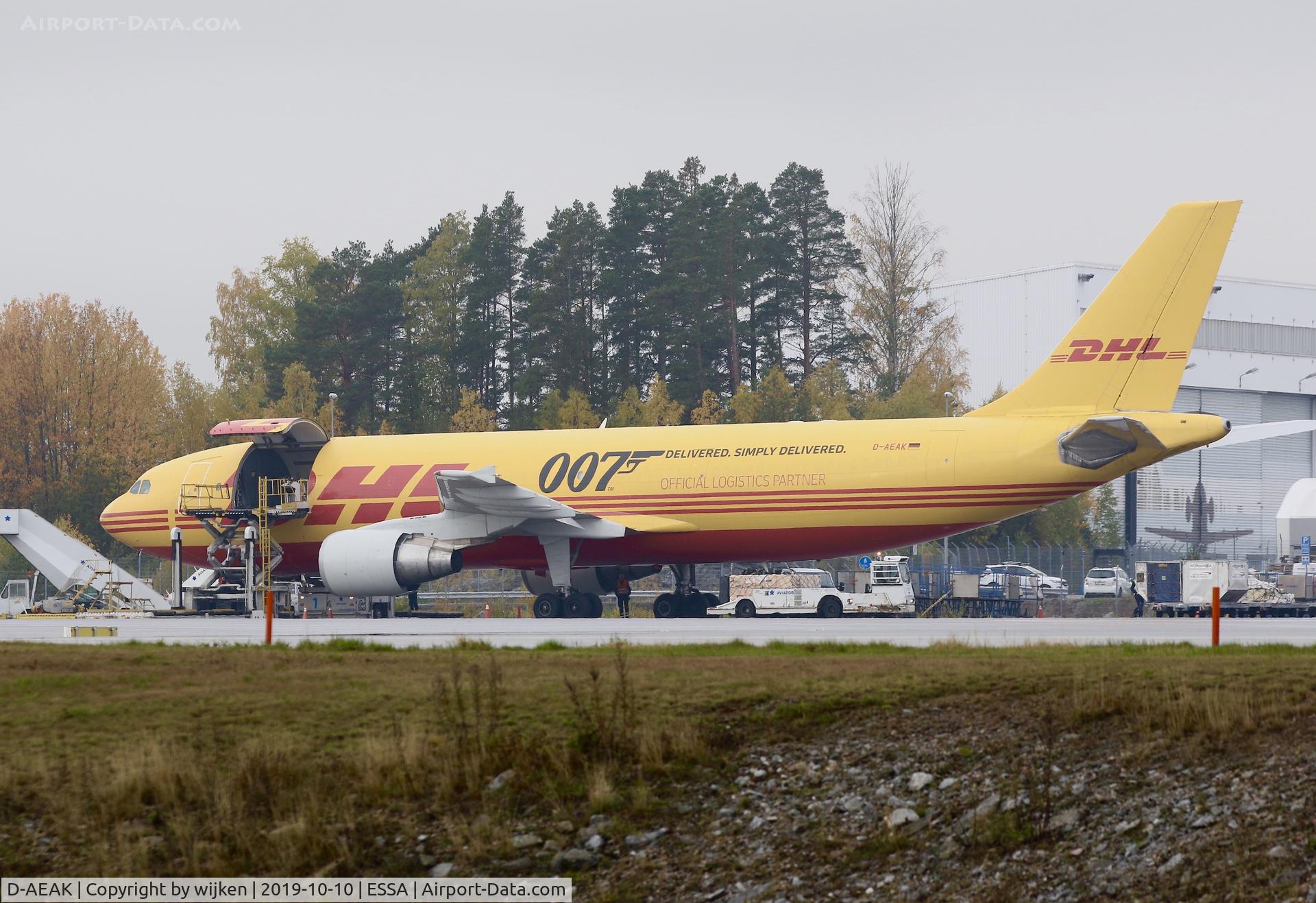 D-AEAK, 1992 Airbus A300B4-622R(F) C/N 670, 007 delivered simply delivered
