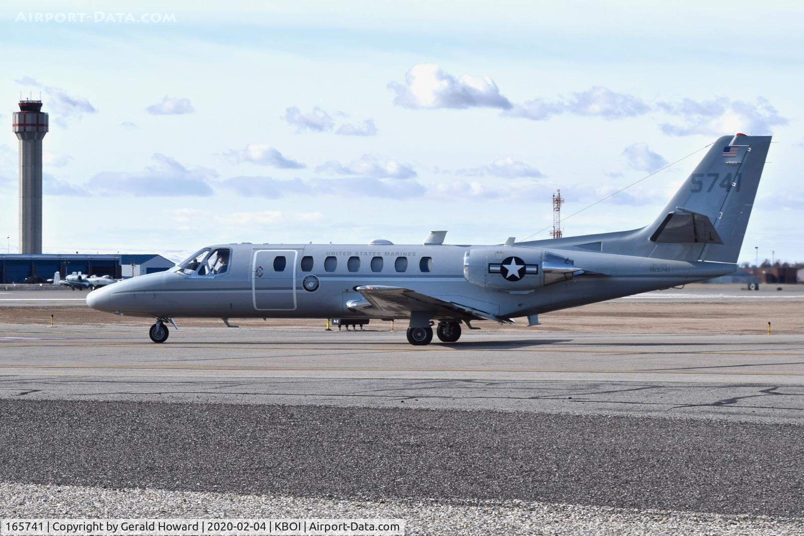 165741, 1999 Cessna UC-35C Citation Ultra C/N 560-0529, On Alpha waiting clearance for 28R.