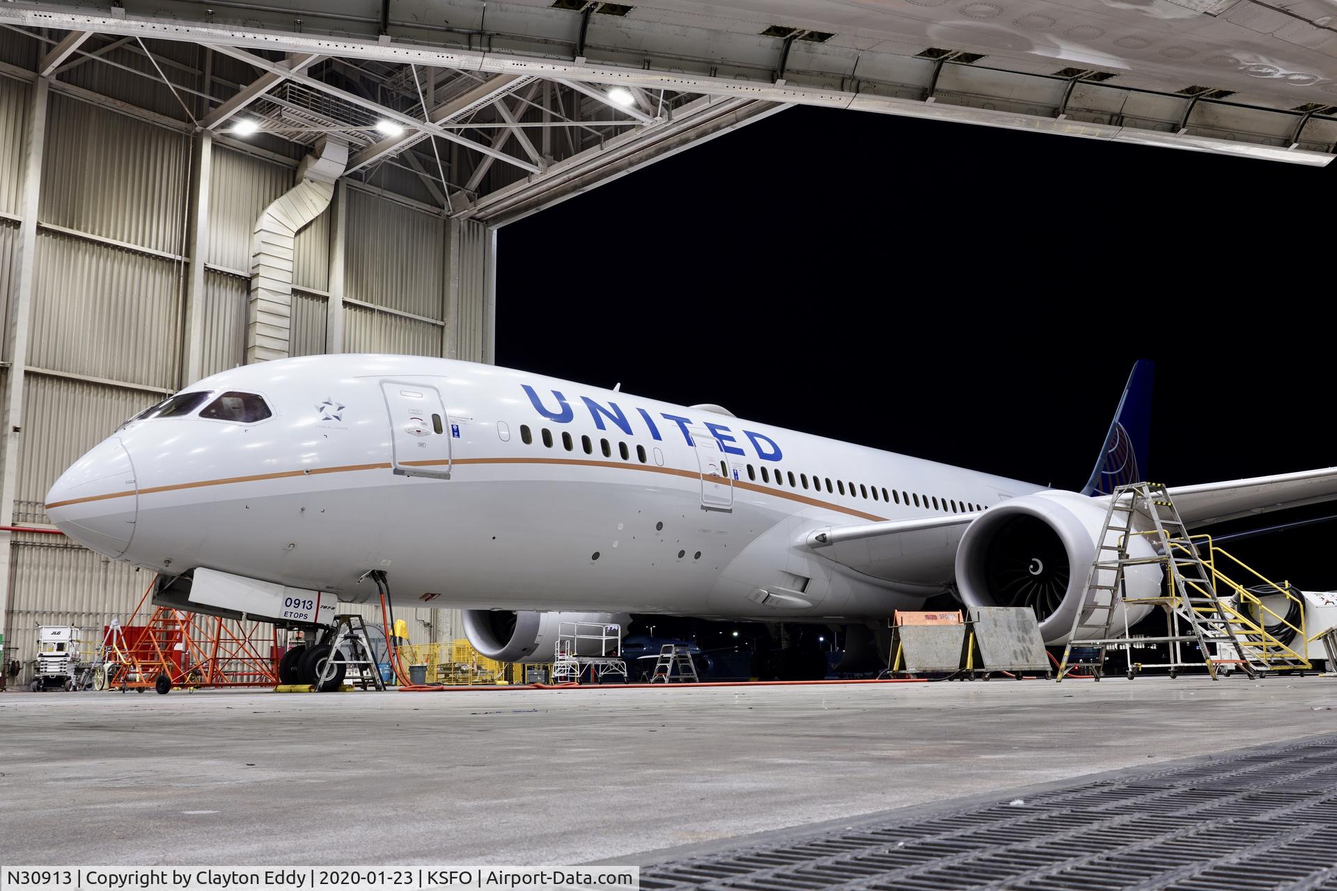 N30913, 2014 Boeing 787-8 Dreamliner C/N 35879, SFO 2020.