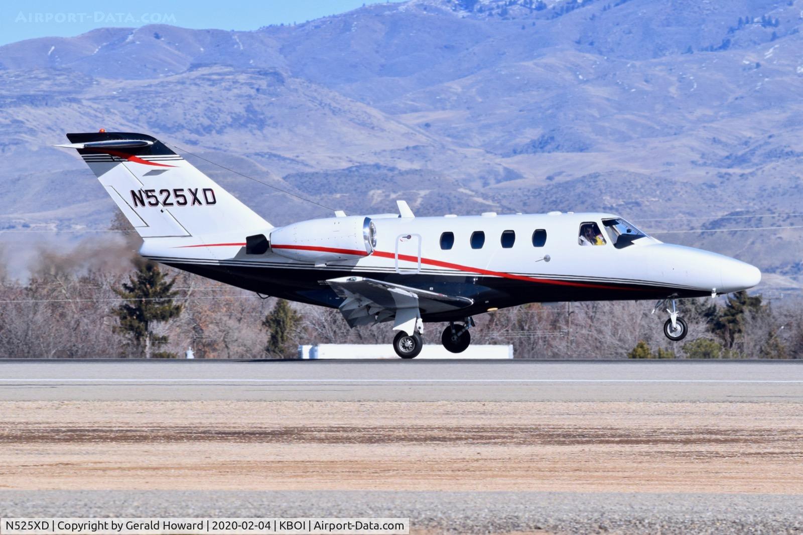 N525XD, 2007 Cessna 525A CitationJet CJ2+ C/N 525A-0337, Landing 10L.