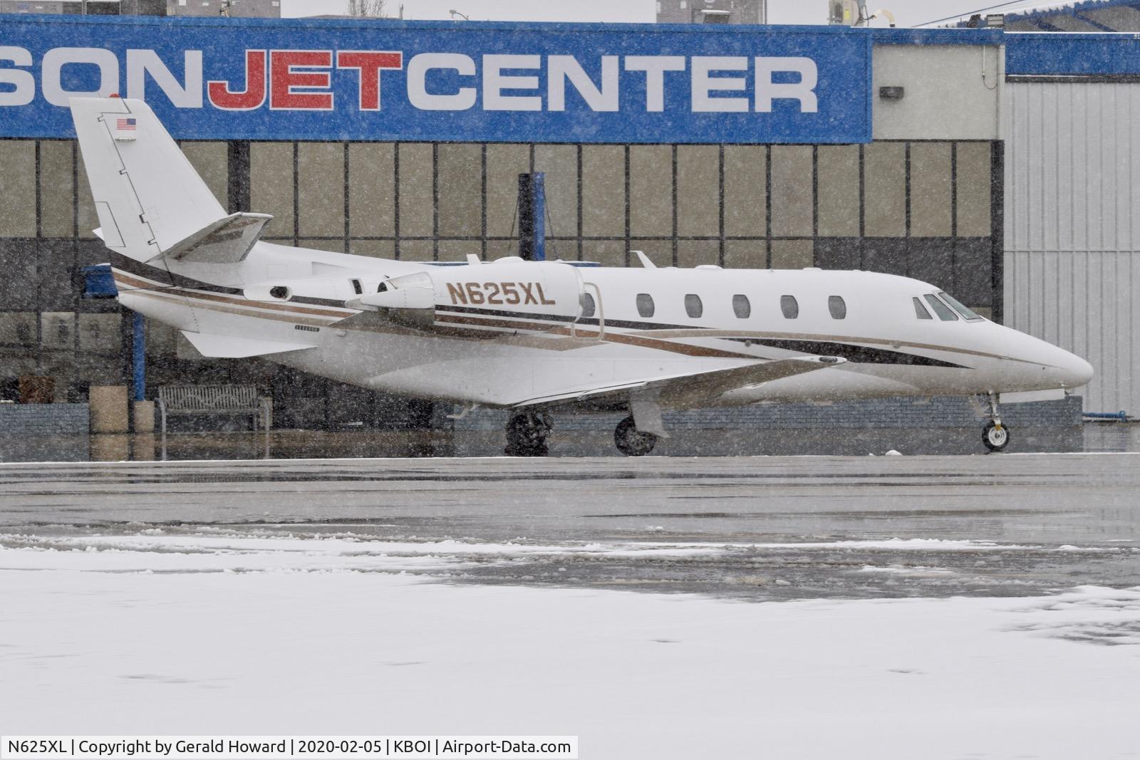 N625XL, 2012 Cessna 560 Citation XLS+ C/N 560-6125, Parked on the north GA ramp.