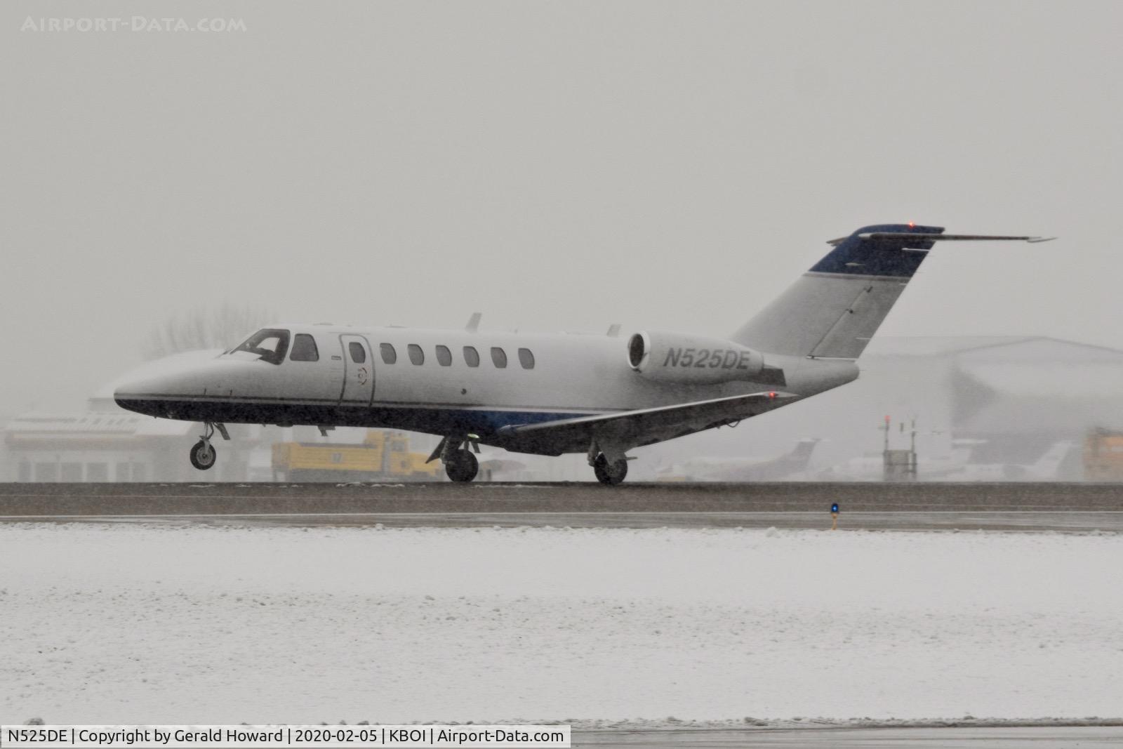 N525DE, 2005 Cessna 525B CitationJet CJ3 C/N 525B0006, Take off run on 10L.