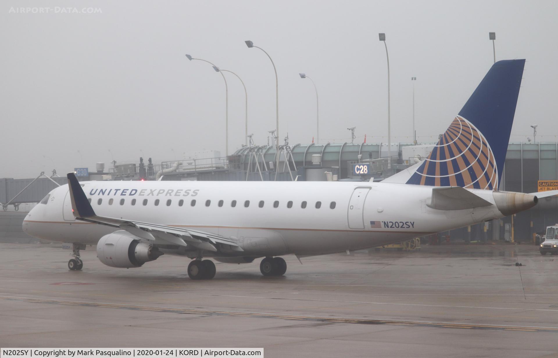 N202SY, 2016 Embraer 175LR (ERJ-170-200LR) C/N 17000624, ERJ-170-200LR