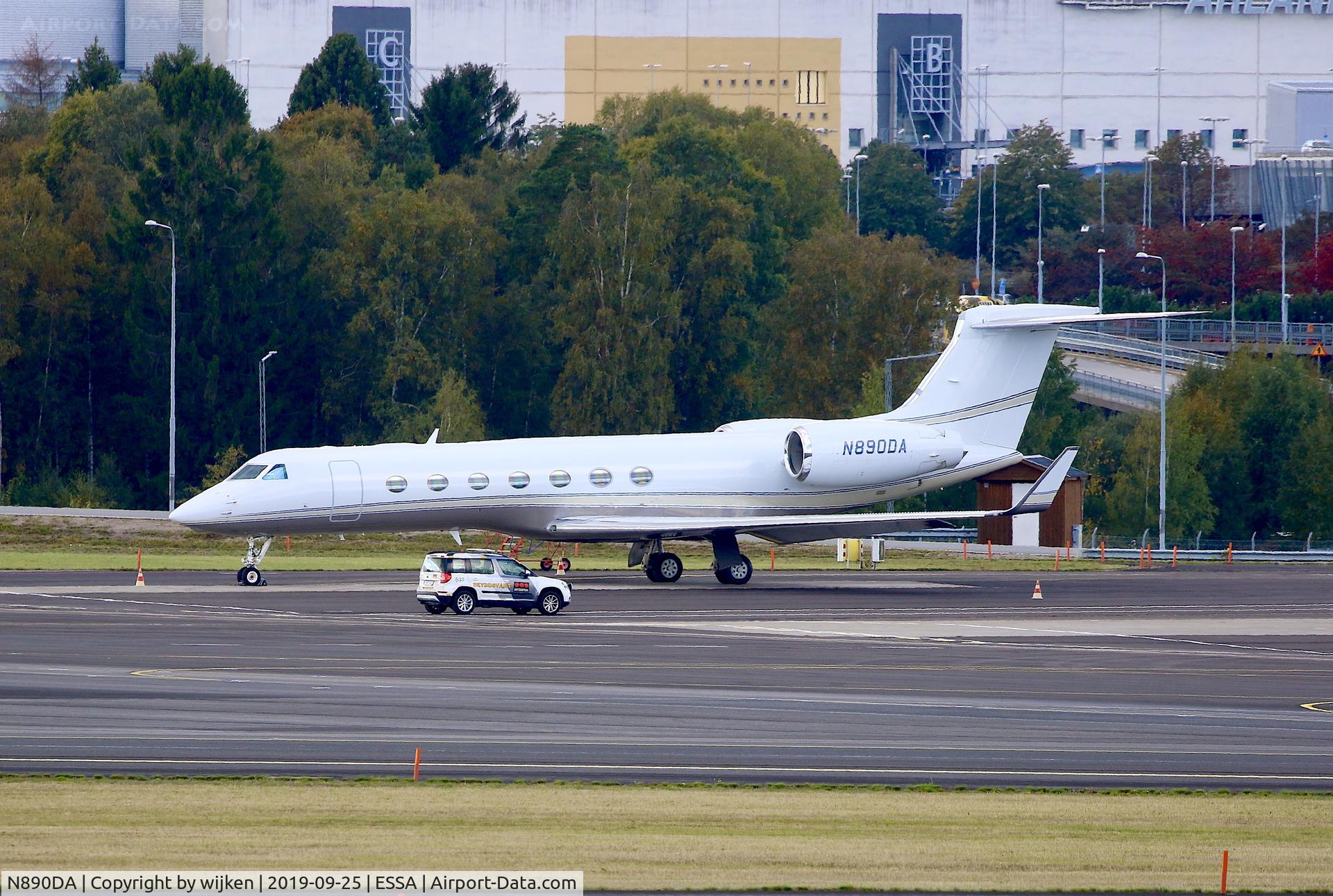 N890DA, 2005 Gulfstream Aerospace GV-SP (G550) C/N 5079, Ramp M