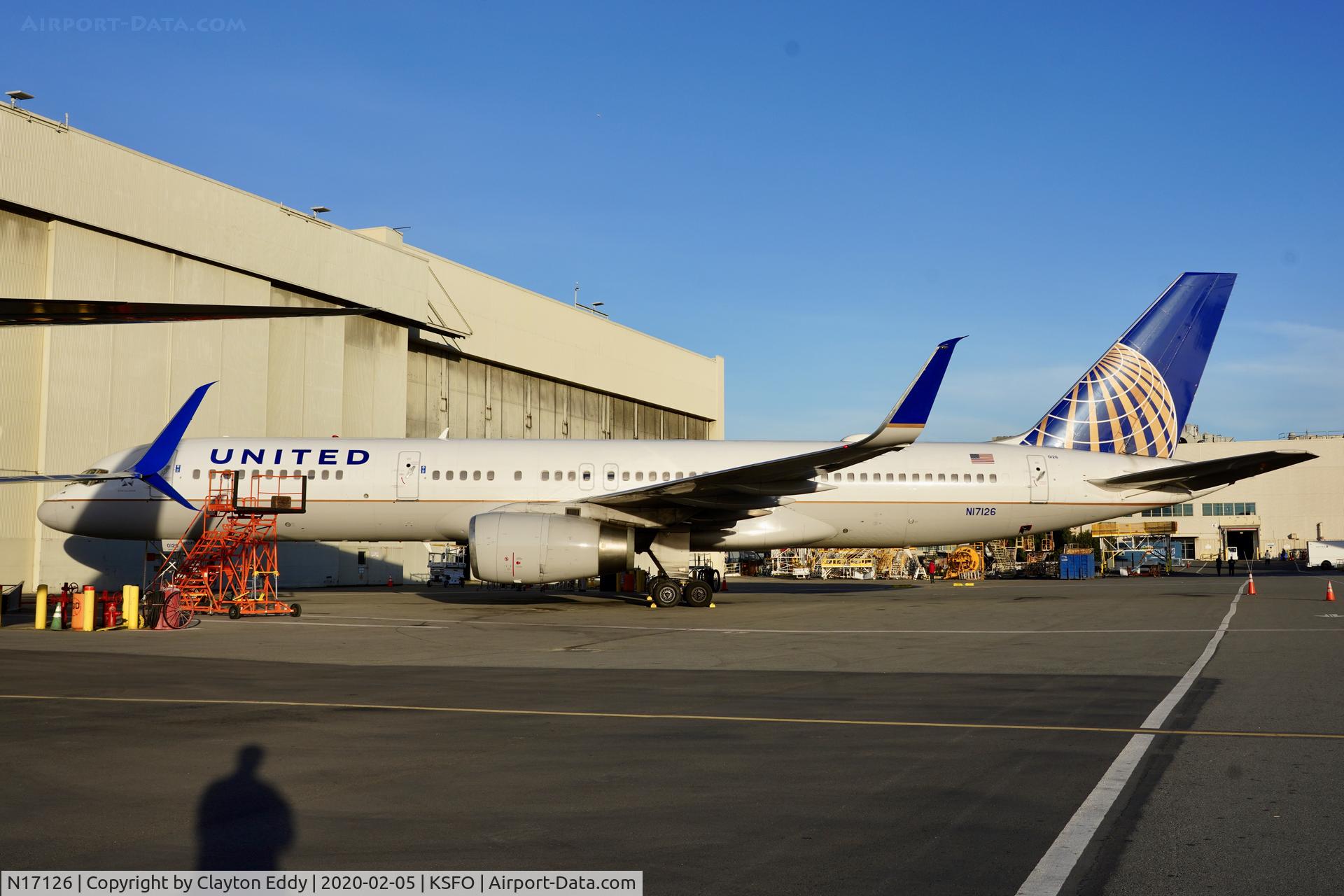 N17126, 1998 Boeing 757-224 C/N 27566, SFO 2020.