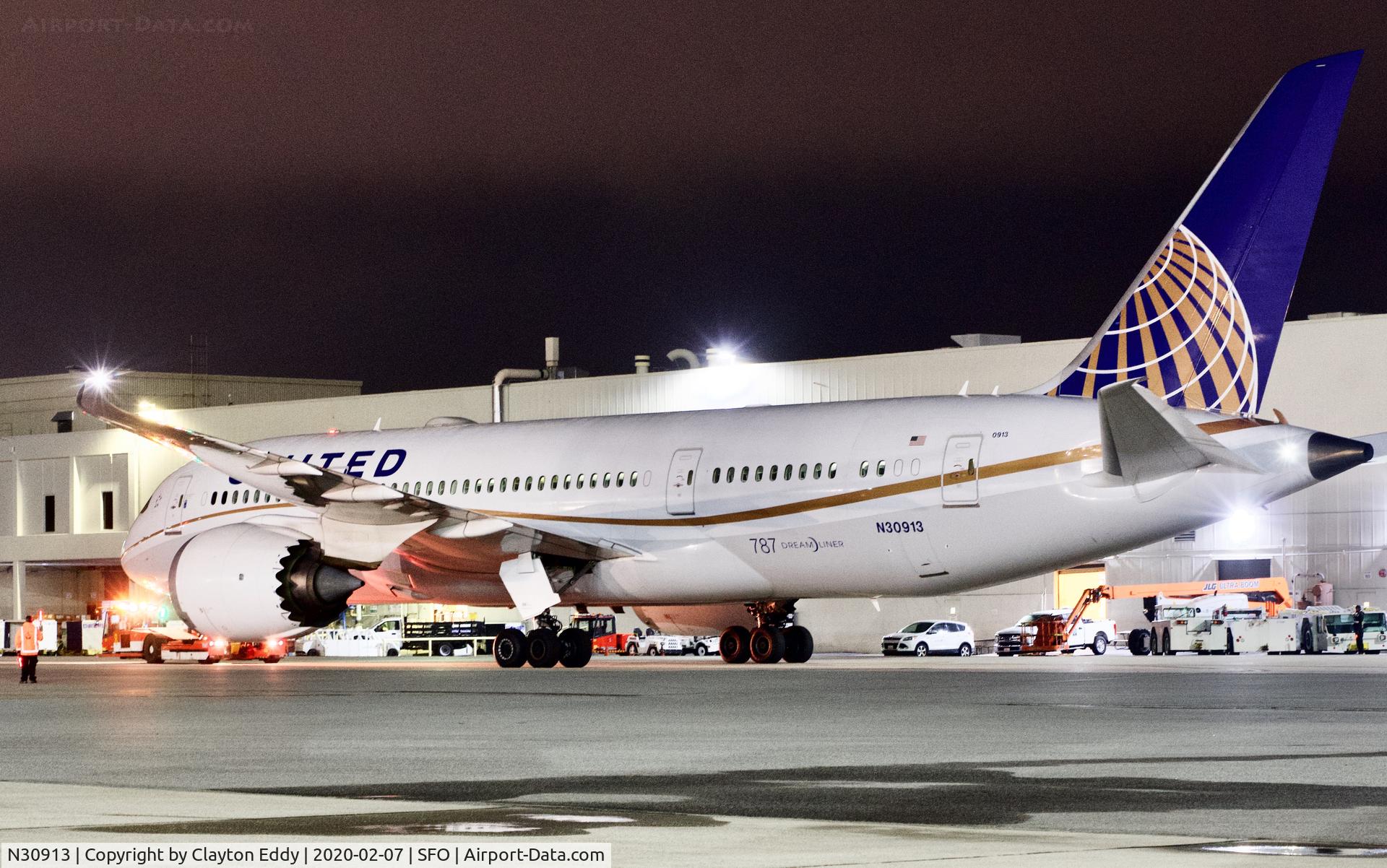 N30913, 2014 Boeing 787-8 Dreamliner C/N 35879, SFO 2020.