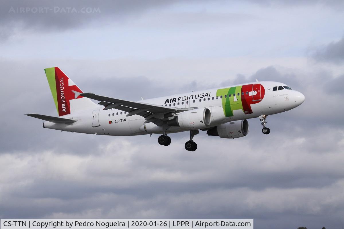 CS-TTN, 1999 Airbus A319-111 C/N 1120, app. rnw 17 LPPR