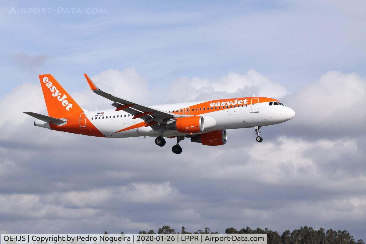 OE-IJS, 2016 Airbus A320-214 C/N 7410, app rnw17 LPPR