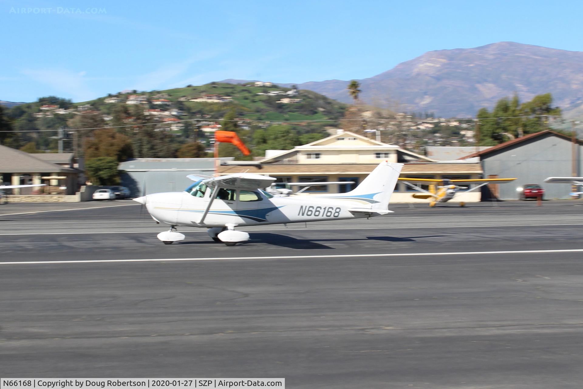 N66168, 1983 Cessna 172P C/N 17275974, 1983 Cessna 172P SKYHAWK, Lycoming O-320-D2J 160 Hp, takeoff roll Rwy 22