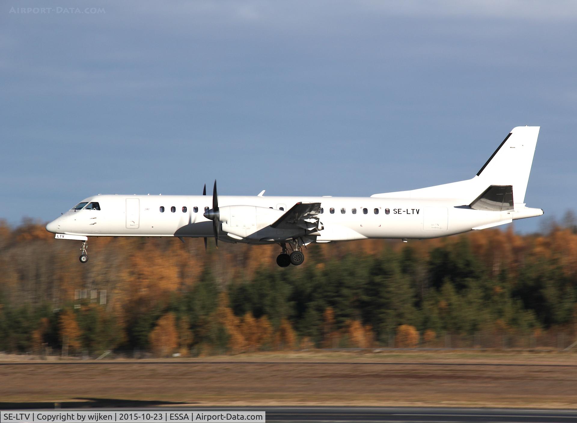 SE-LTV, 1999 Saab 2000 C/N 2000-063, RWY 26