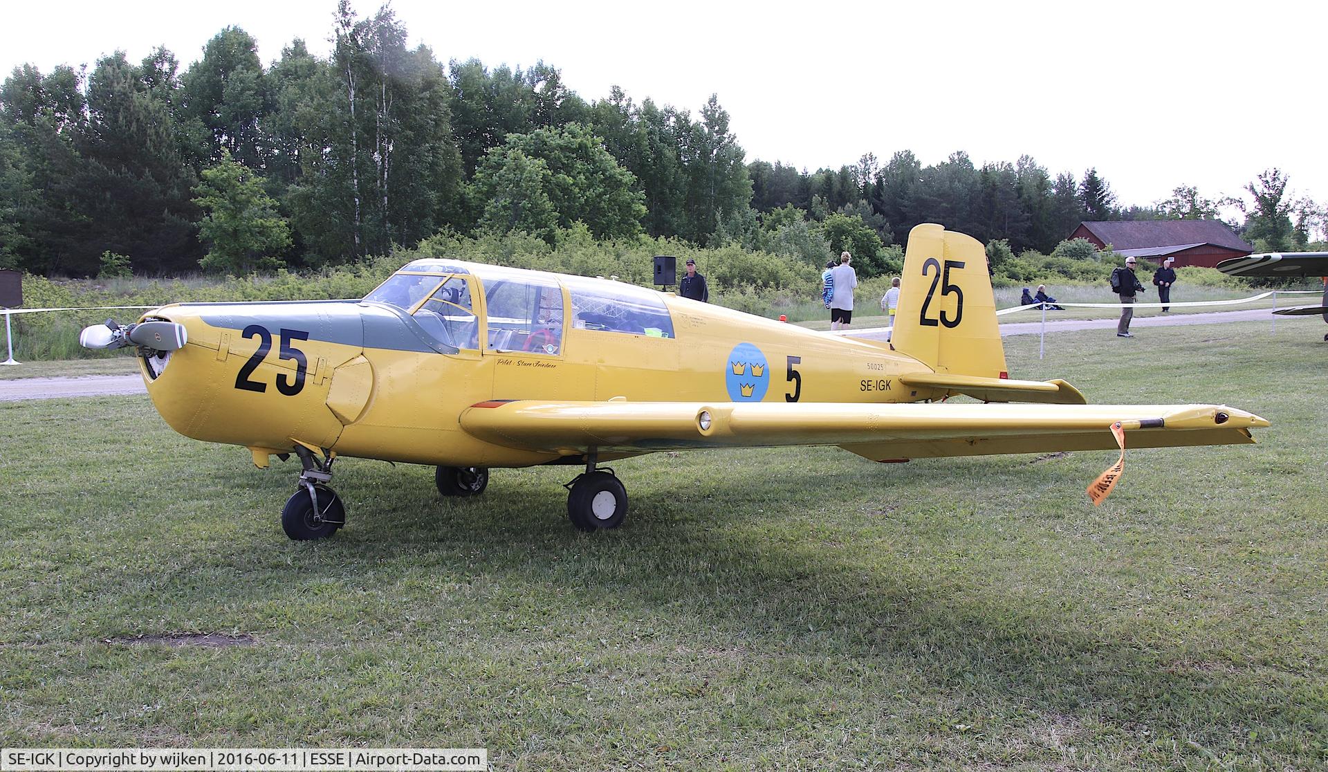 SE-IGK, 1953 Saab Sk.50 Safir C/N 91-227, Airshow