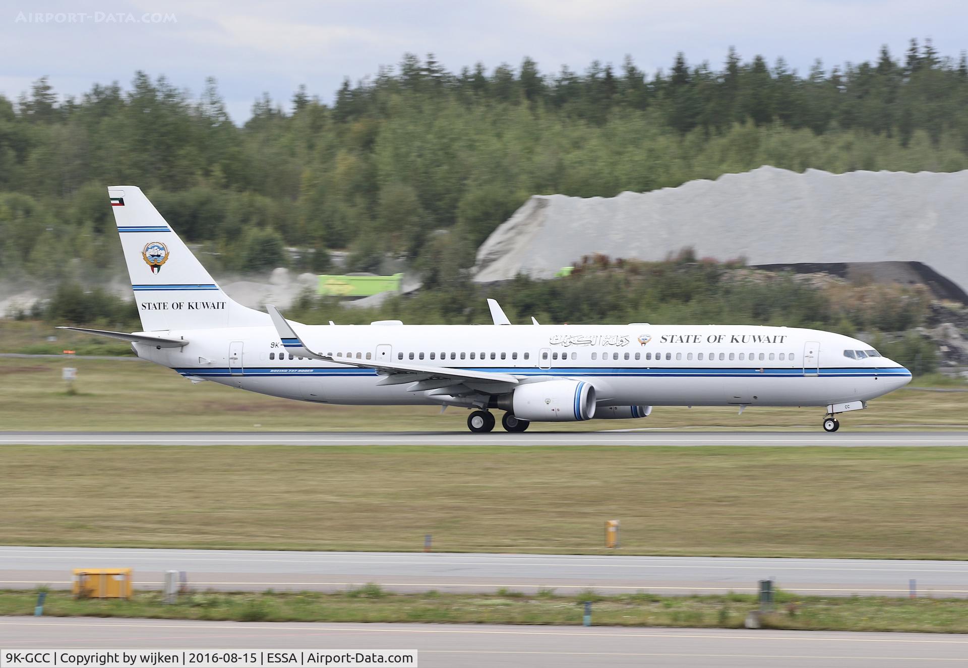 9K-GCC, 2009 Boeing 737-9BQER C/N 37632, RWY 08