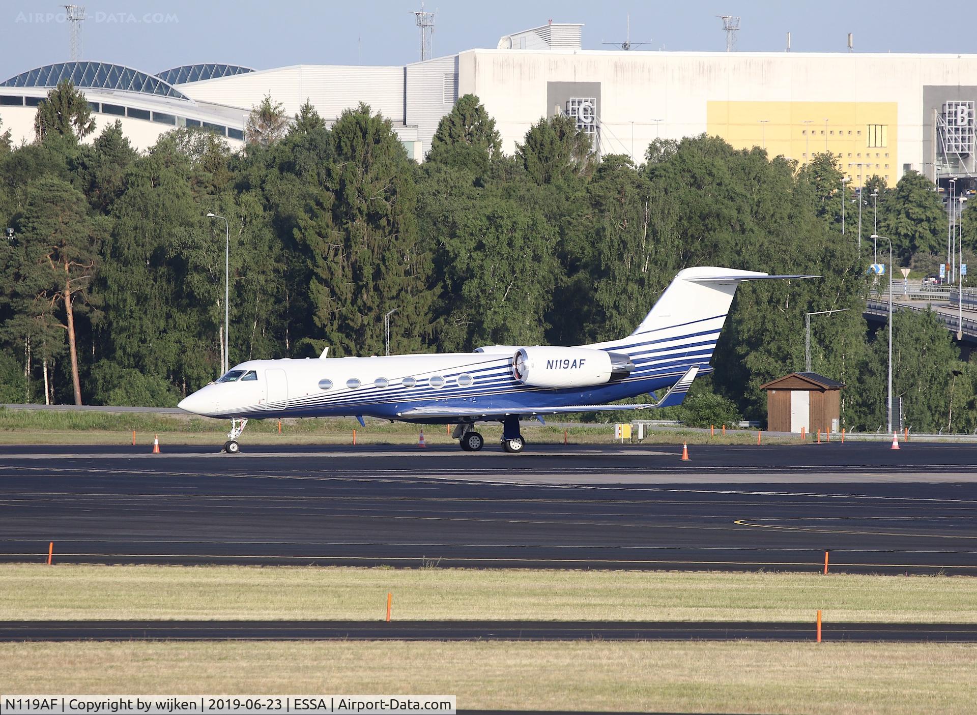 N119AF, 2002 Gulfstream Aerospace G-IV C/N 1489, Ramp M
