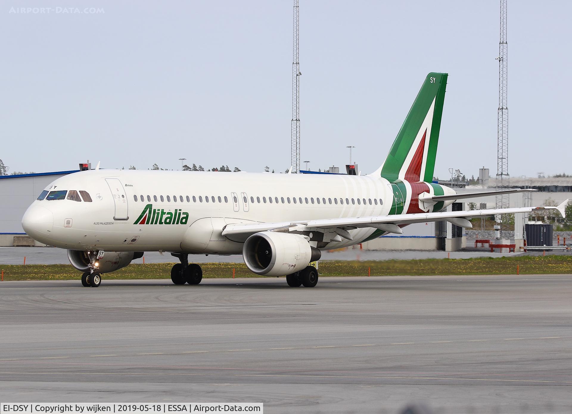 EI-DSY, 2008 Airbus A320-216 C/N 3666, Taxiway U