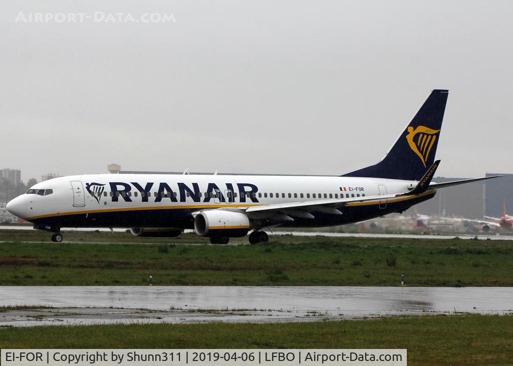 EI-FOR, 2016 Boeing 737-8AS C/N 44718, Taxiing hlding point rwy 32R for departure...