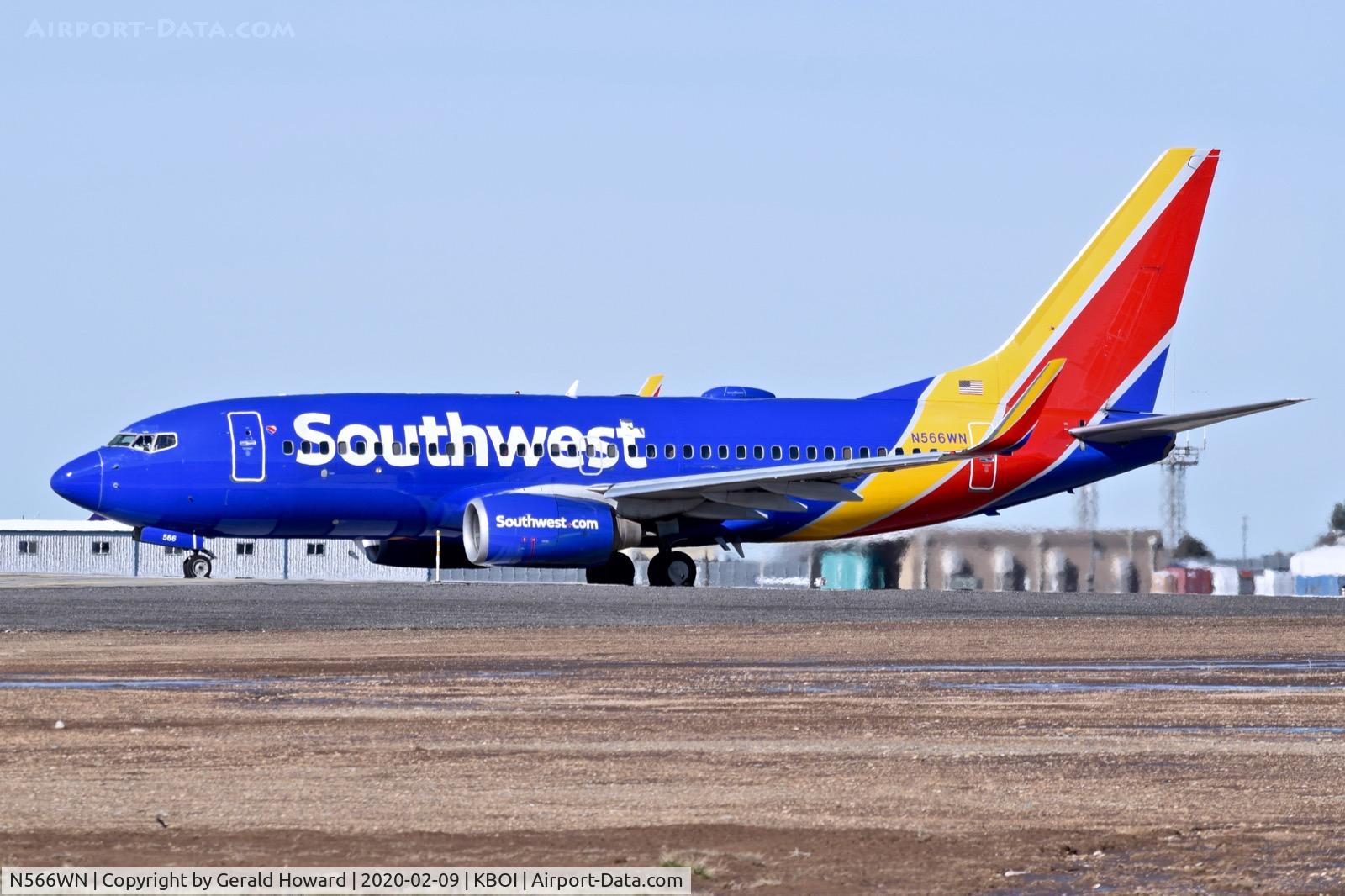 N566WN, 2002 Boeing 737-7CT C/N 32753, On Alpha at 28R ready for take off.