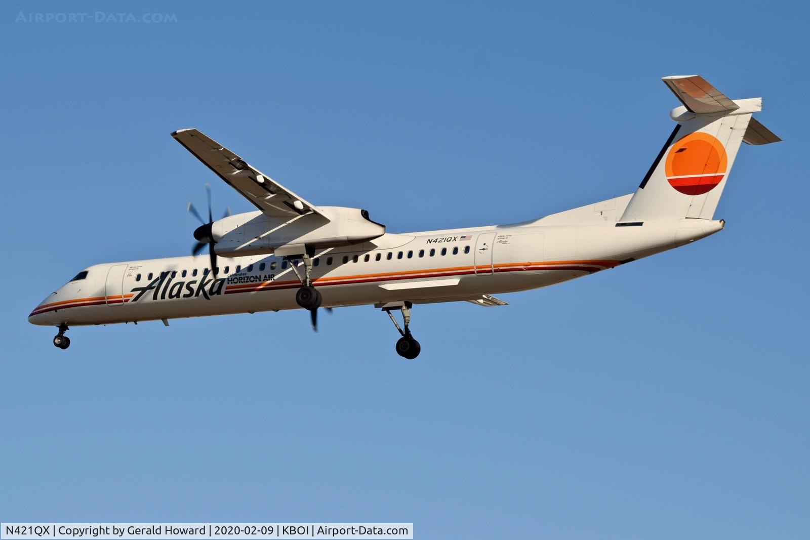 N421QX, 2007 De Havilland Canada DHC-8-402 Dash 8 C/N 4149, Landing 28R.