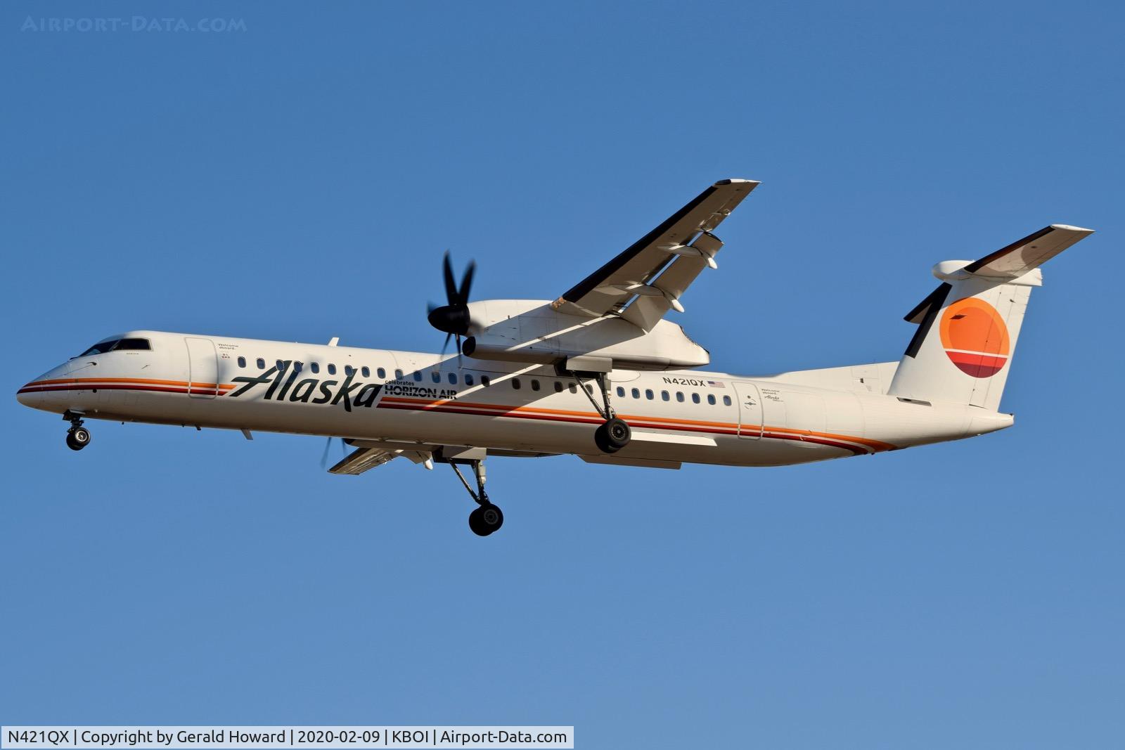 N421QX, 2007 De Havilland Canada DHC-8-402 Dash 8 C/N 4149, Landing 28R.