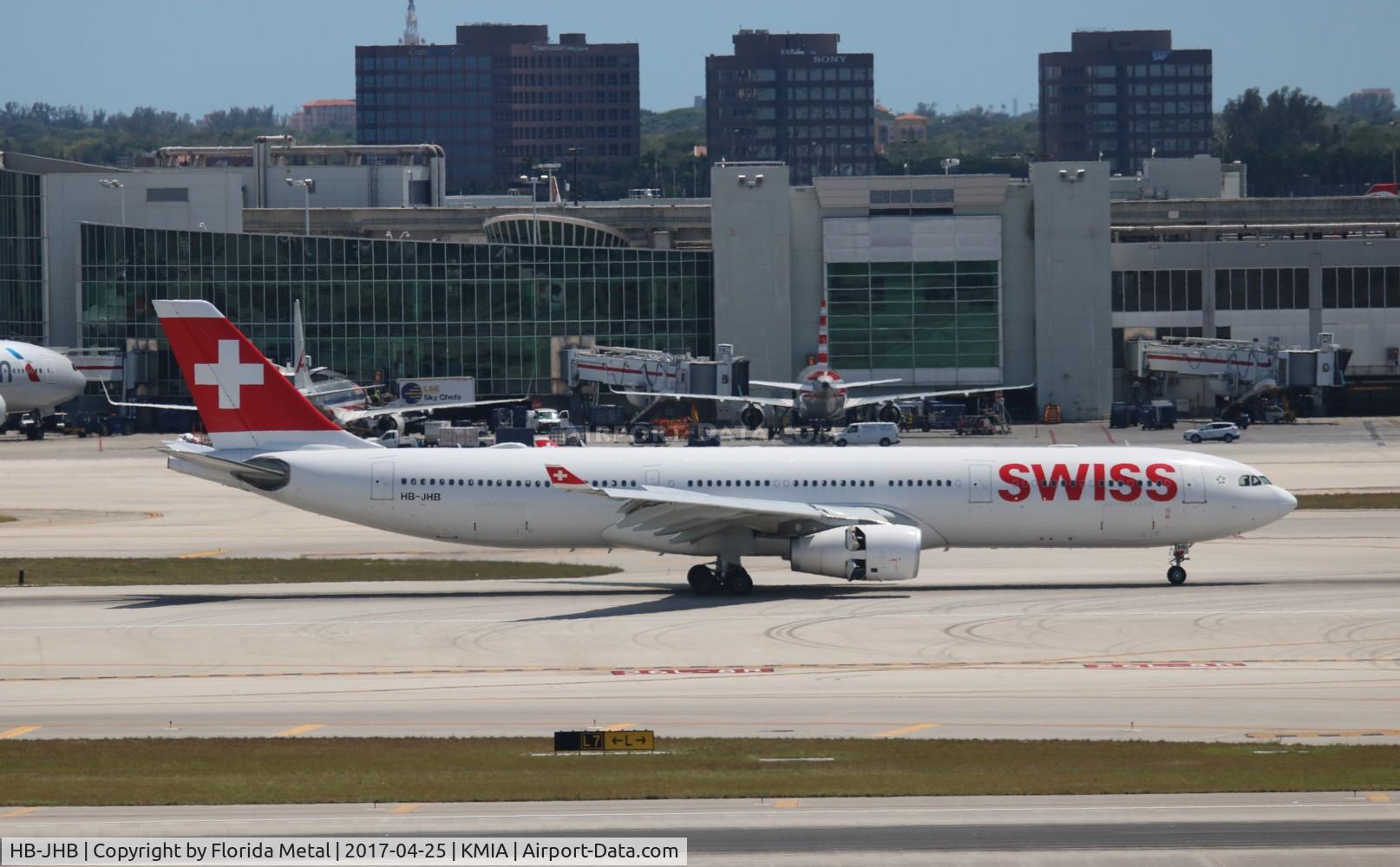 HB-JHB, 2009 Airbus A330-343X C/N 1018, MIA 2017