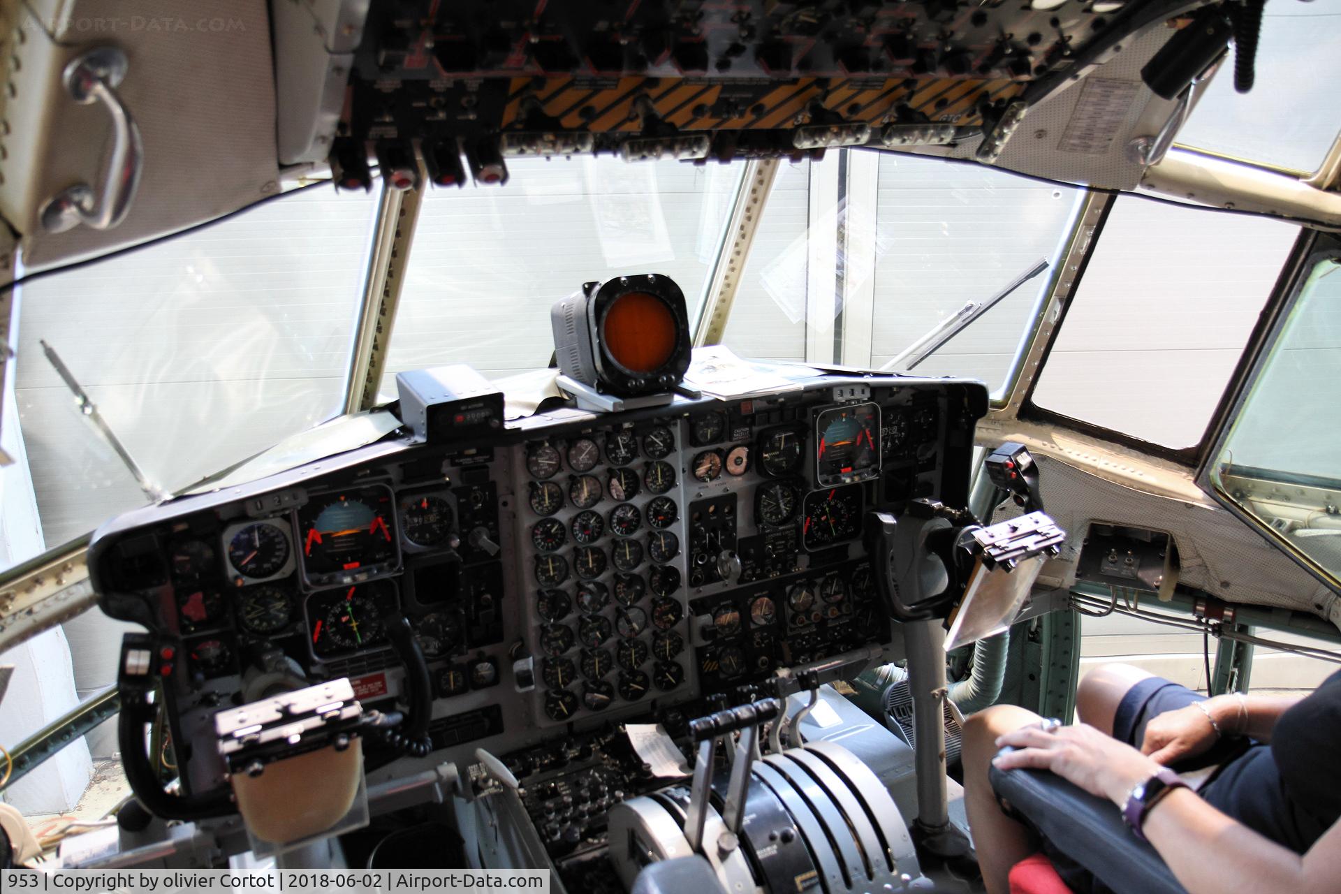 953, 1968 Lockheed C-130H Hercules C/N 382-4335, the cockpit