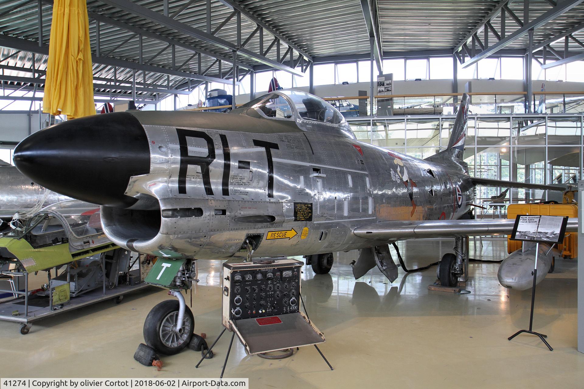 41274, 1954 North American F-86K Sabre C/N 213-44, 54-1274 F-86K
