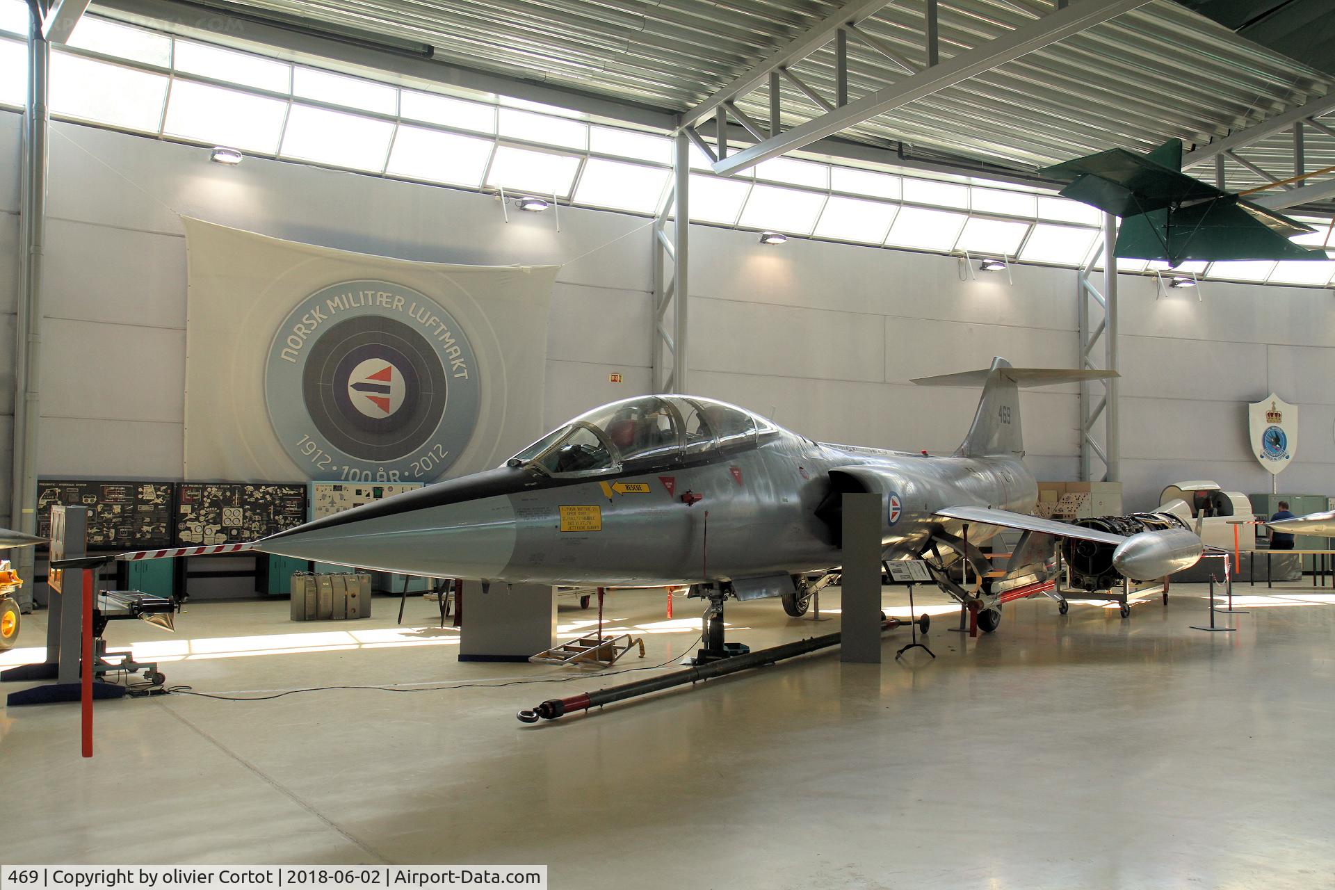 469, 1963 Lockheed TF-104G Starfighter C/N 583D-5779, nicely preserved