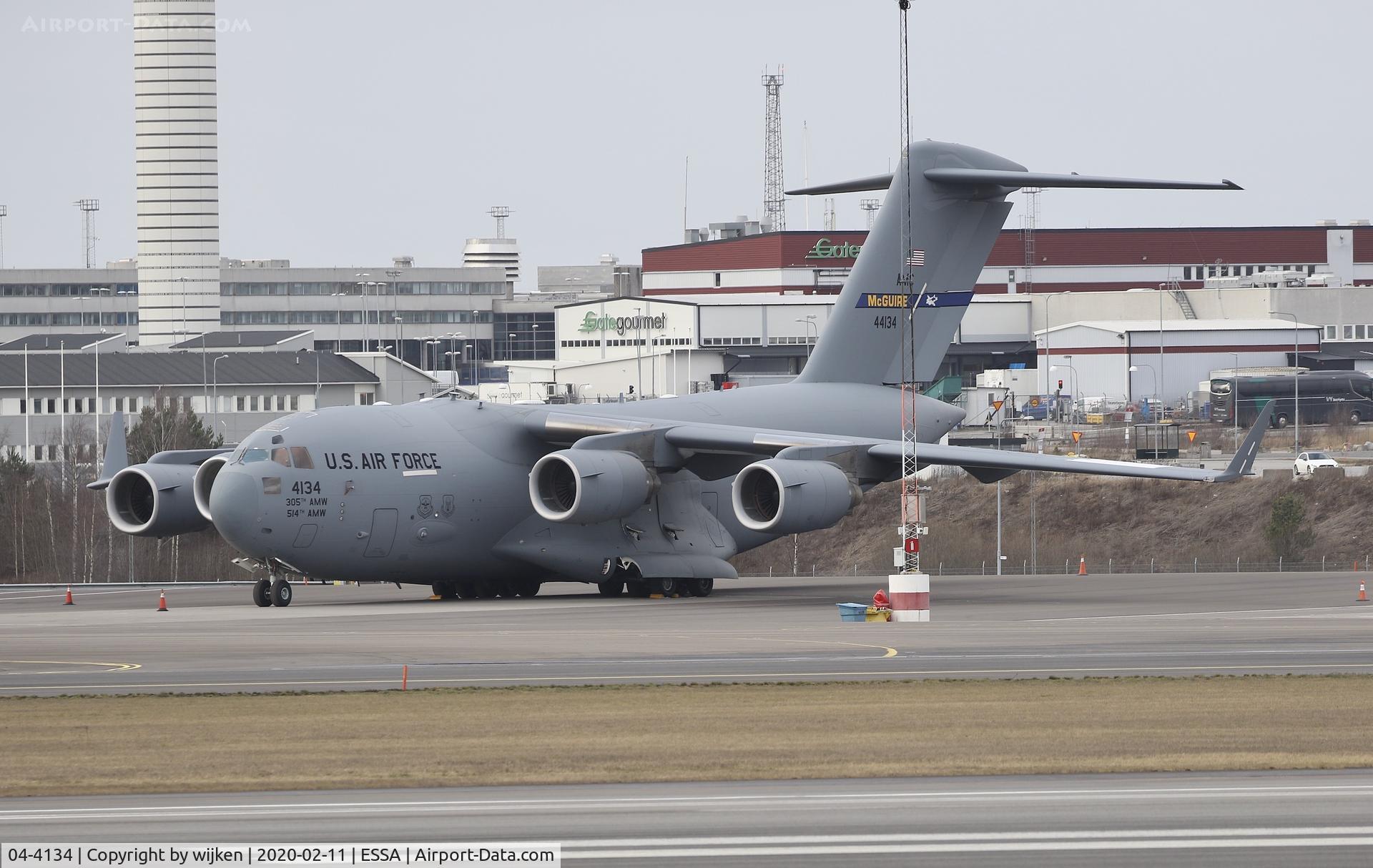 04-4134, 2004 Boeing C-17A Globemaster III C/N P-134, Ramp M