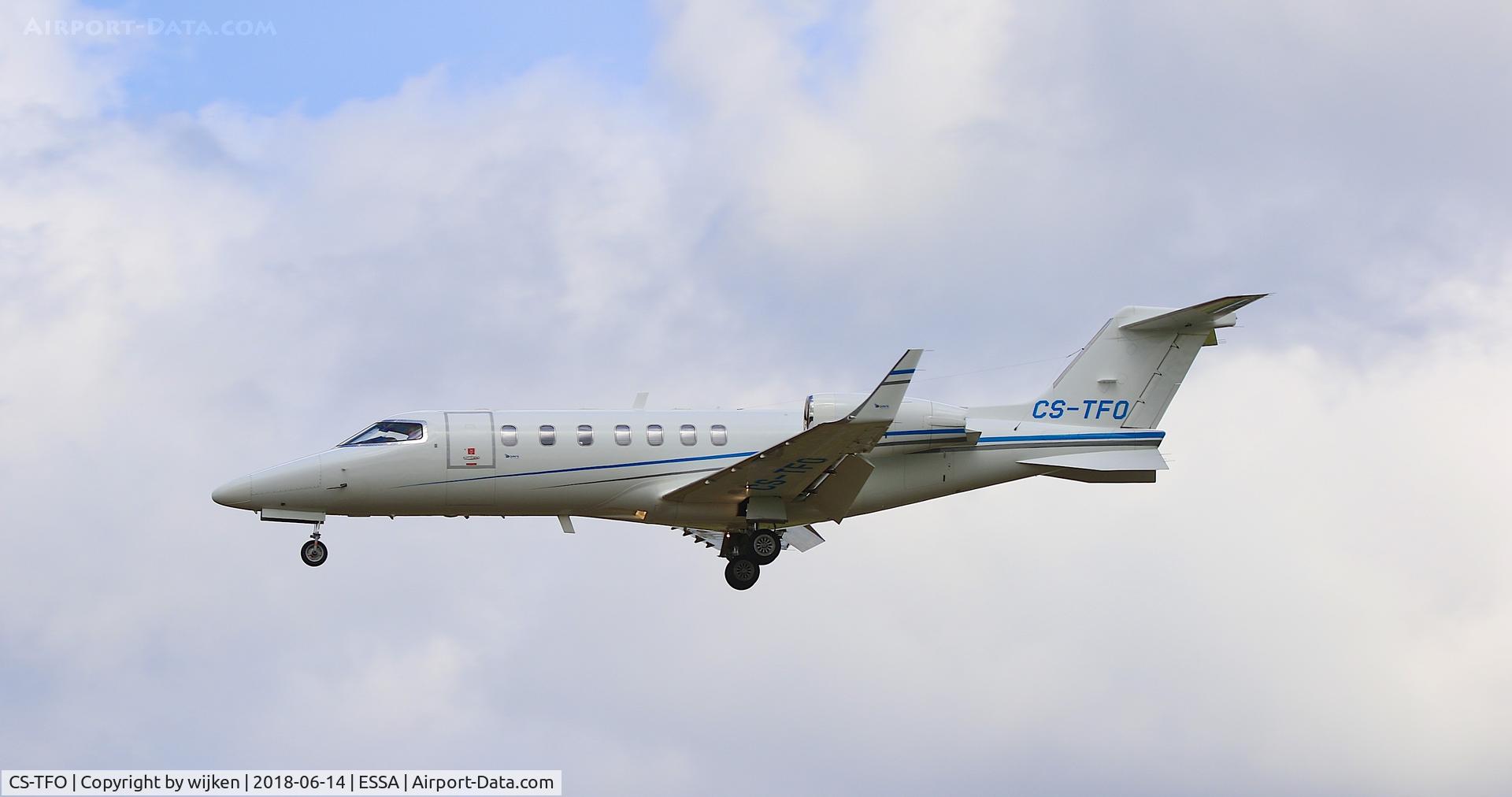CS-TFO, 2008 Learjet 40 C/N 45-2094, RWY 26