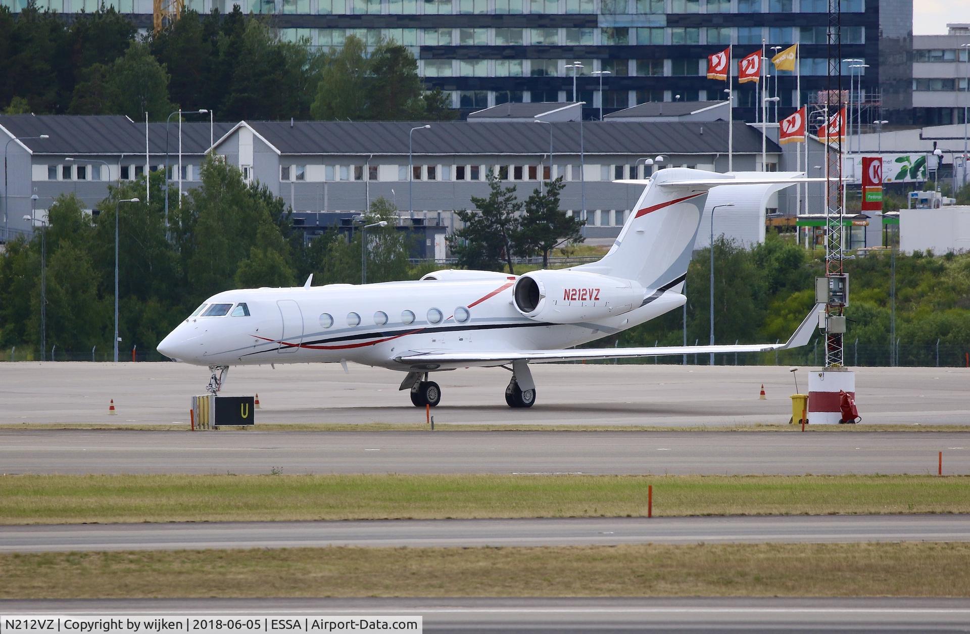 N212VZ, 2004 Gulfstream Aerospace G-IV (G400) C/N 1531, Ramp M