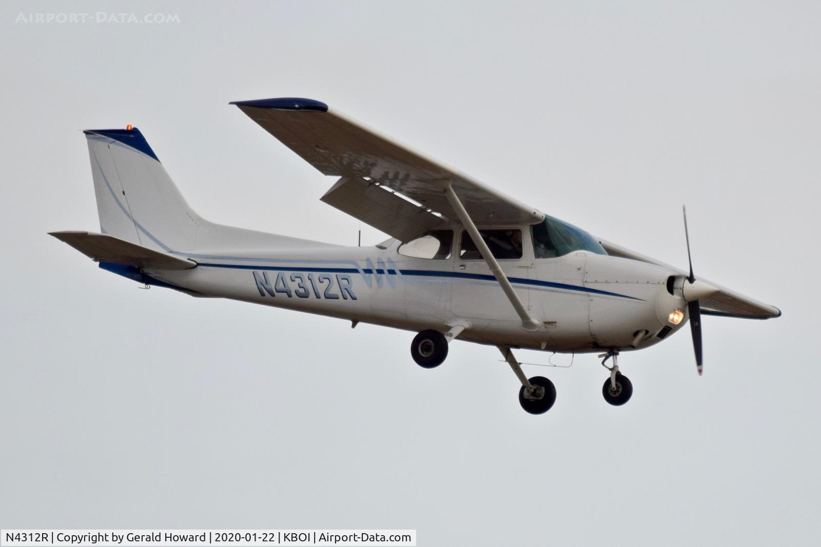 N4312R, 1974 Cessna 172M C/N 17263065, Landing 10R.