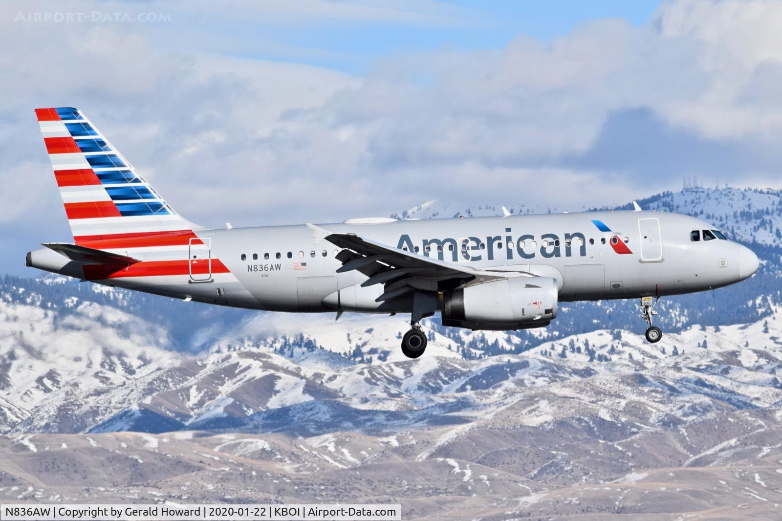 N836AW, 2005 Airbus A319-132 C/N 2570, Landing 10L.