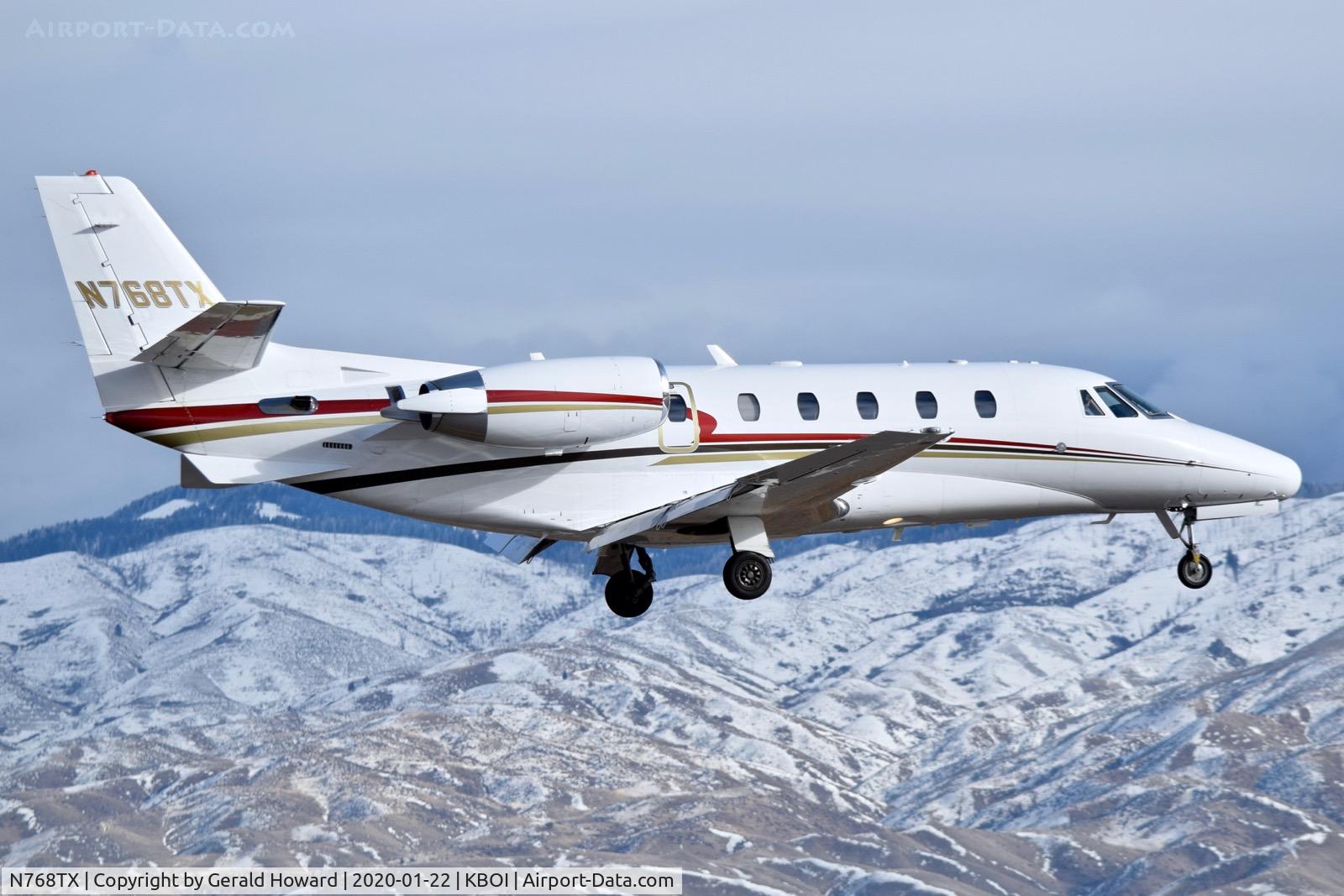 N768TX, 2008 Cessna 560XLS Citation Excel C/N 560-5768, Landing 10R.