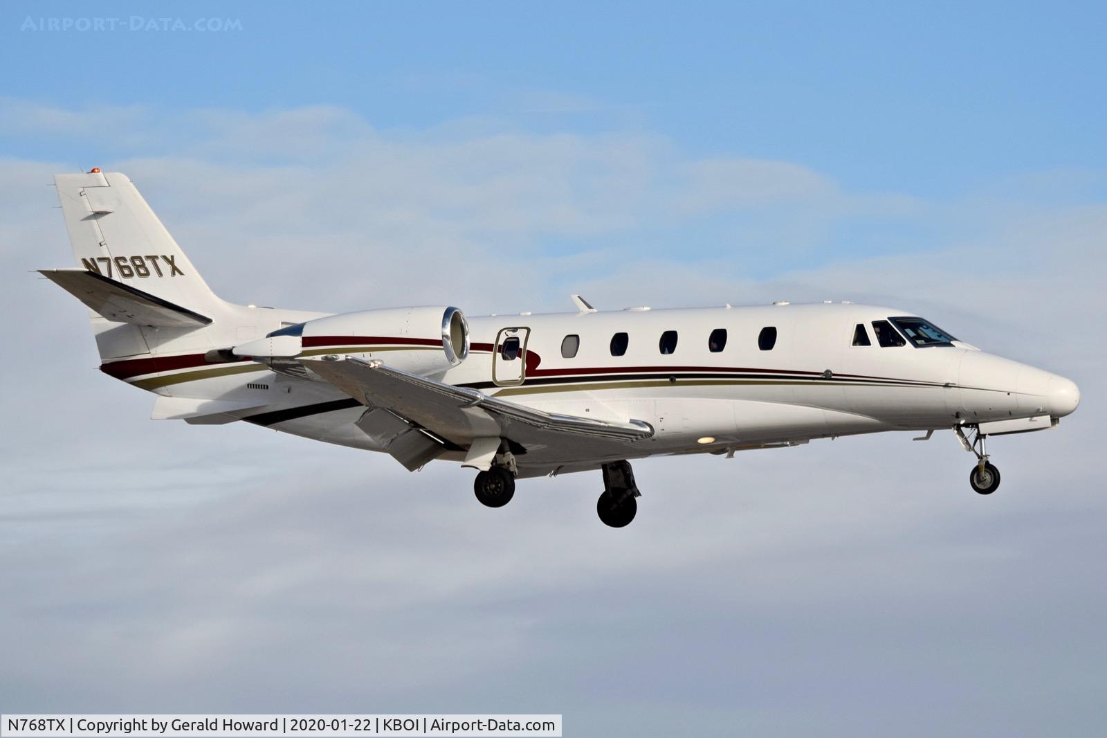 N768TX, 2008 Cessna 560XLS Citation Excel C/N 560-5768, Landing 10R.