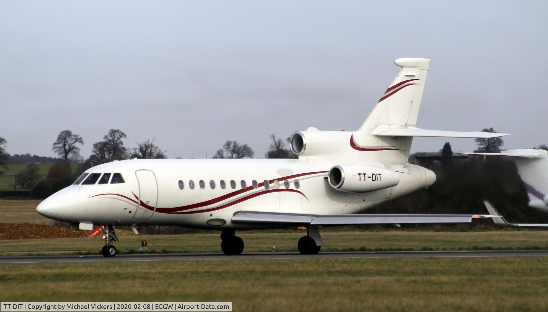 TT-DIT, 1989 Dassault Falcon 900B C/N 62, Departing from runway 26