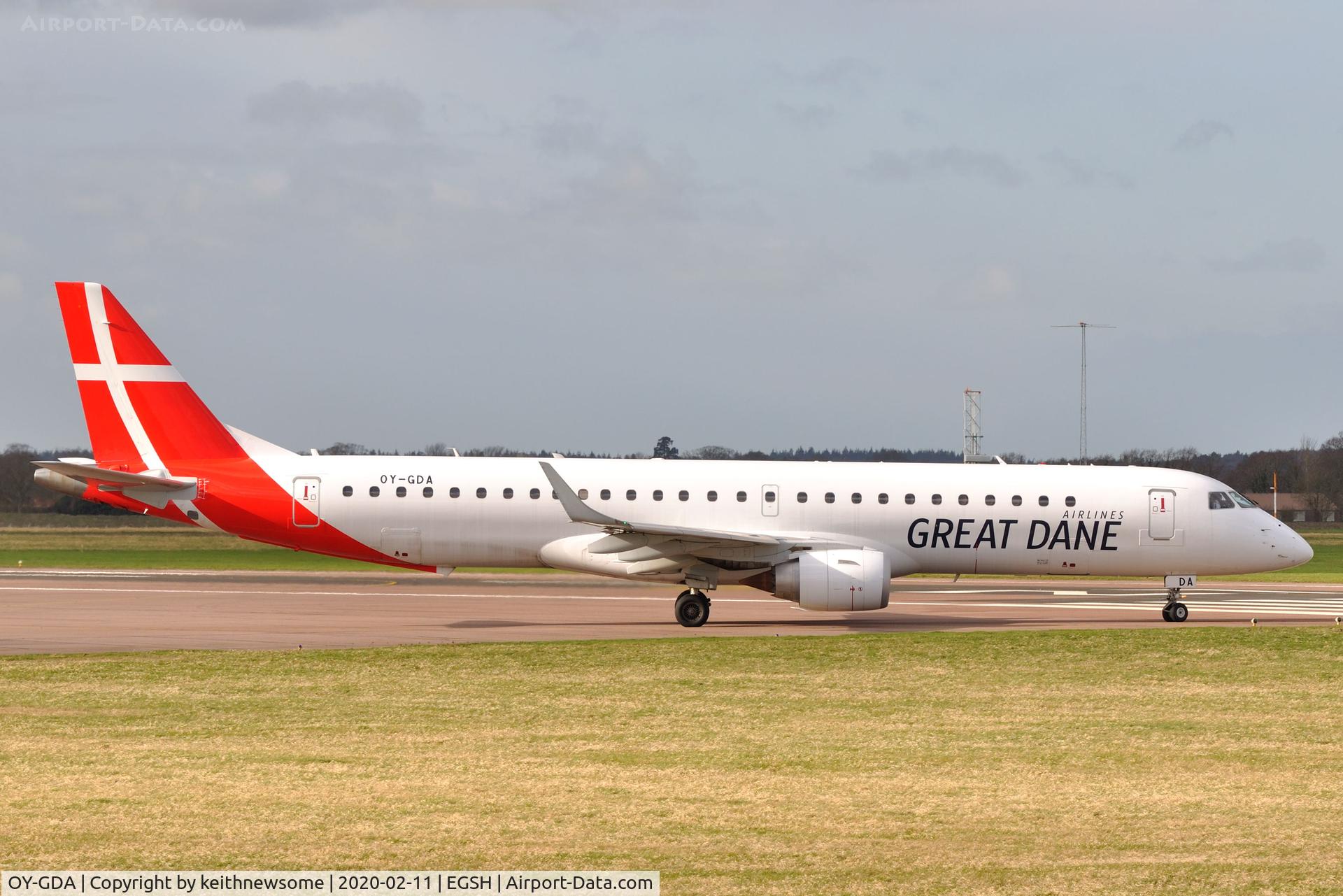 OY-GDA, 2008 Embraer 195LR (ERJ-190-200LR) C/N 19000213, Leaving Norwich for Denmark.