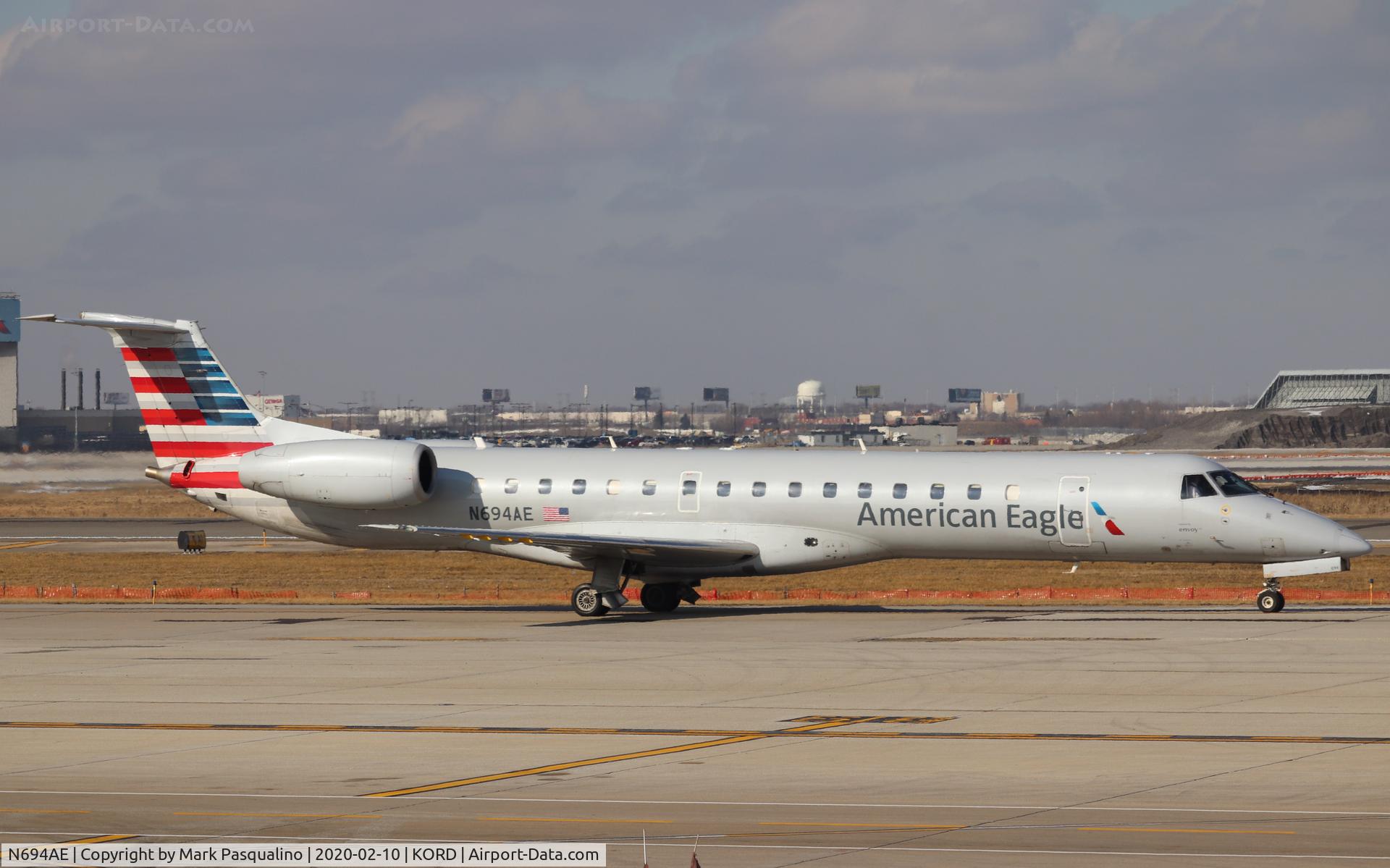 N694AE, 2004 Embraer ERJ-145LR (EMB-145LR) C/N 14500869, EMB-145LR