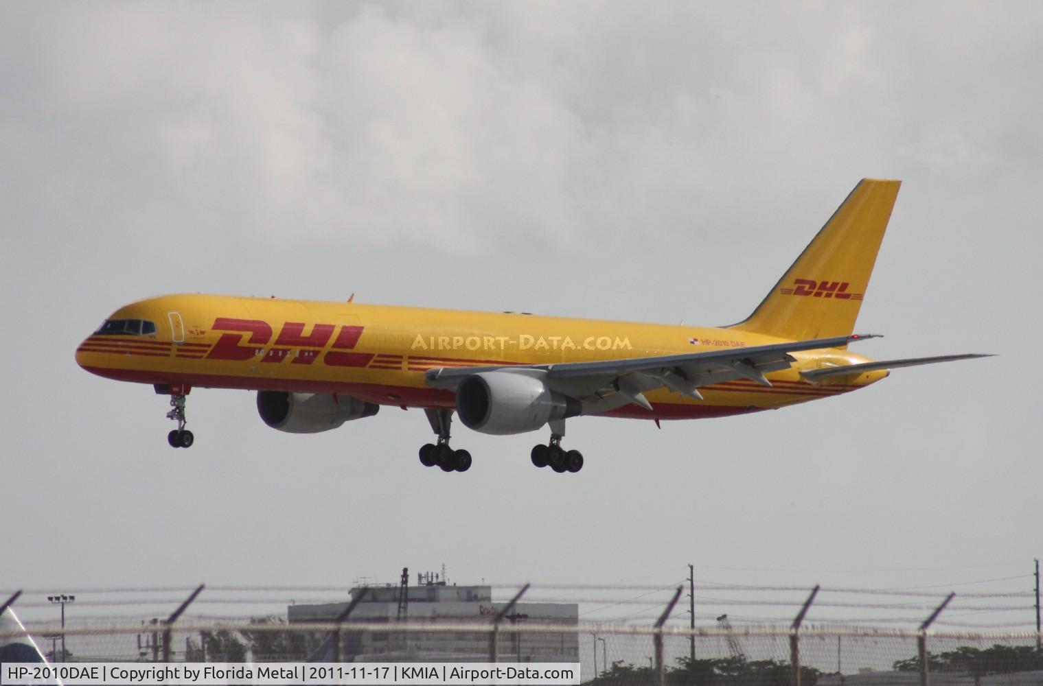 HP-2010DAE, 1999 Boeing 757-27A C/N 29610, MIA 2011
