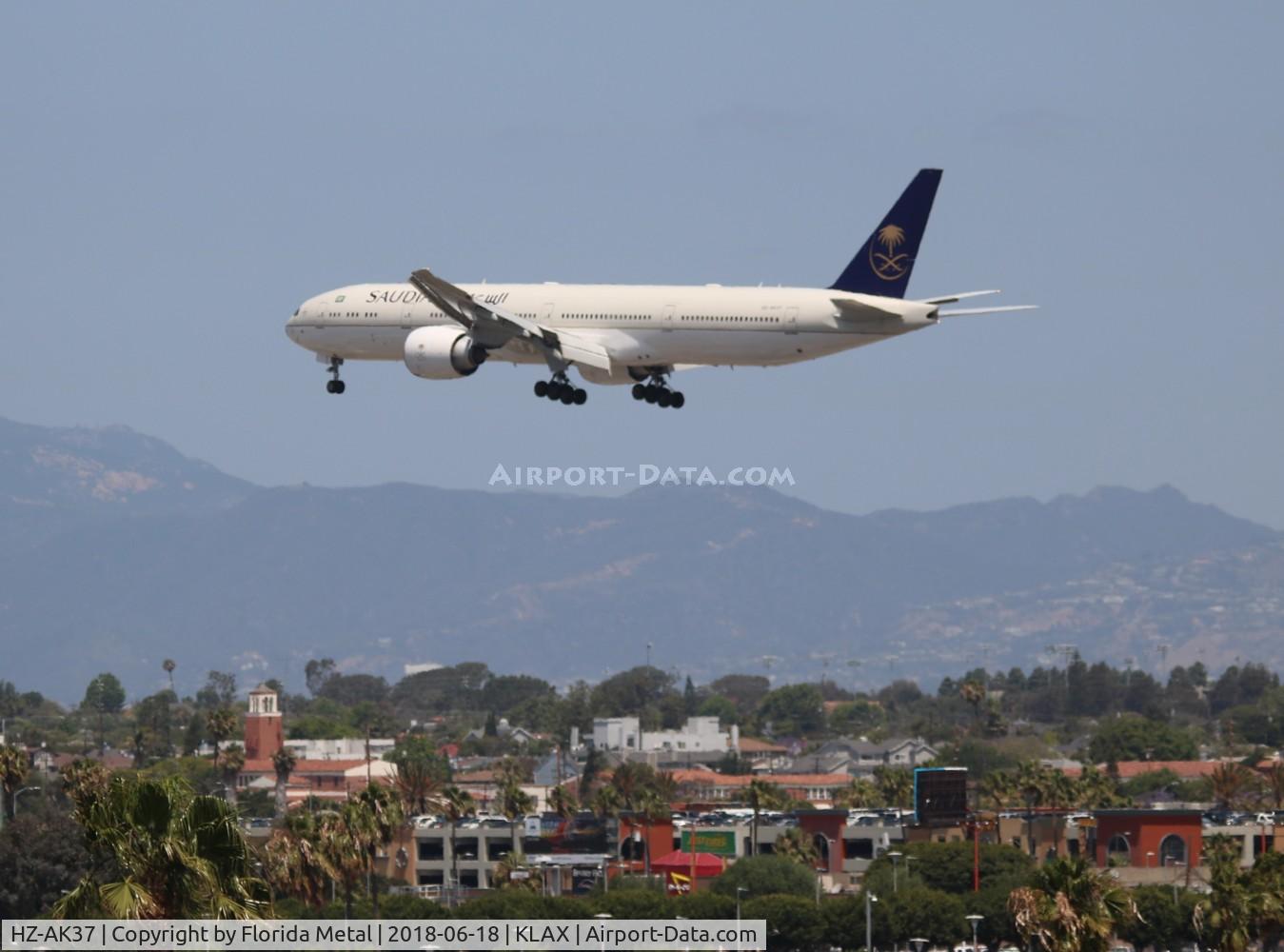 HZ-AK37, 2016 Boeing 777-3FG(ER) C/N 61594, LAX 2018