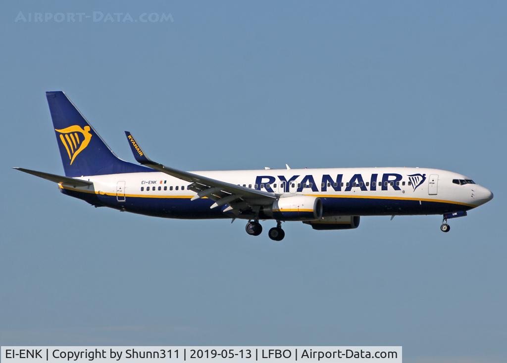 EI-ENK, 2010 Boeing 737-8AS C/N 40303, Landing rwy 32L