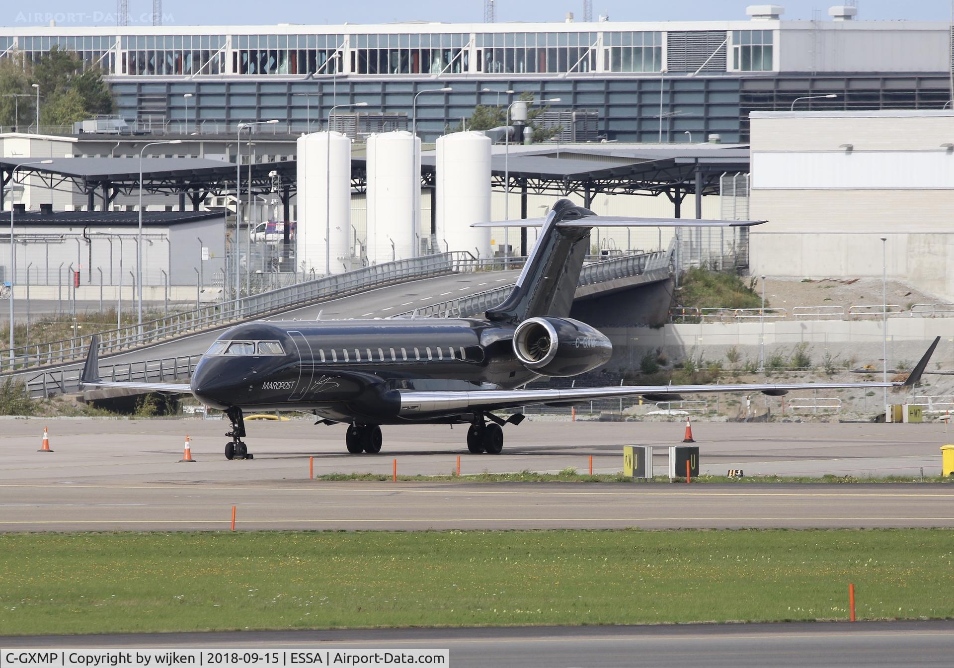 C-GXMP, 1999 Bombardier BD-700-1A10 Global Express C/N 9022, Ramp M