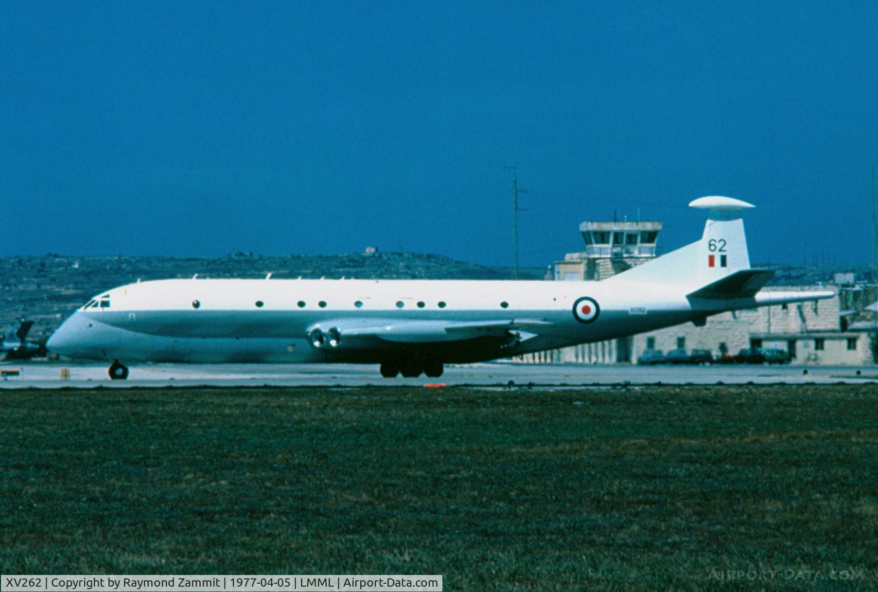 XV262, 1972 Hawker Siddeley Nimrod MR.1 C/N 8037, H.S.Nimrod XV262 of 203Sqd from RAF Luqa Malta liningup RW24 for a local sortie